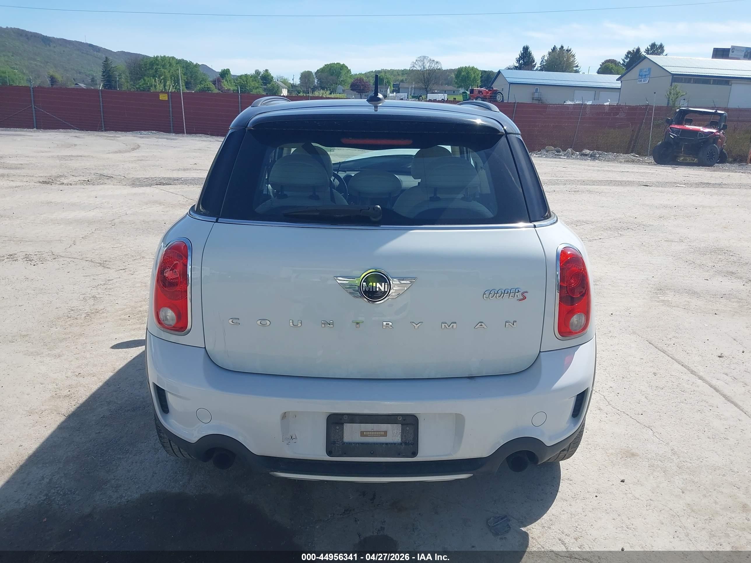 2015 Mini Countryman Cooper S White vin: WMWZC5C59FWP45769