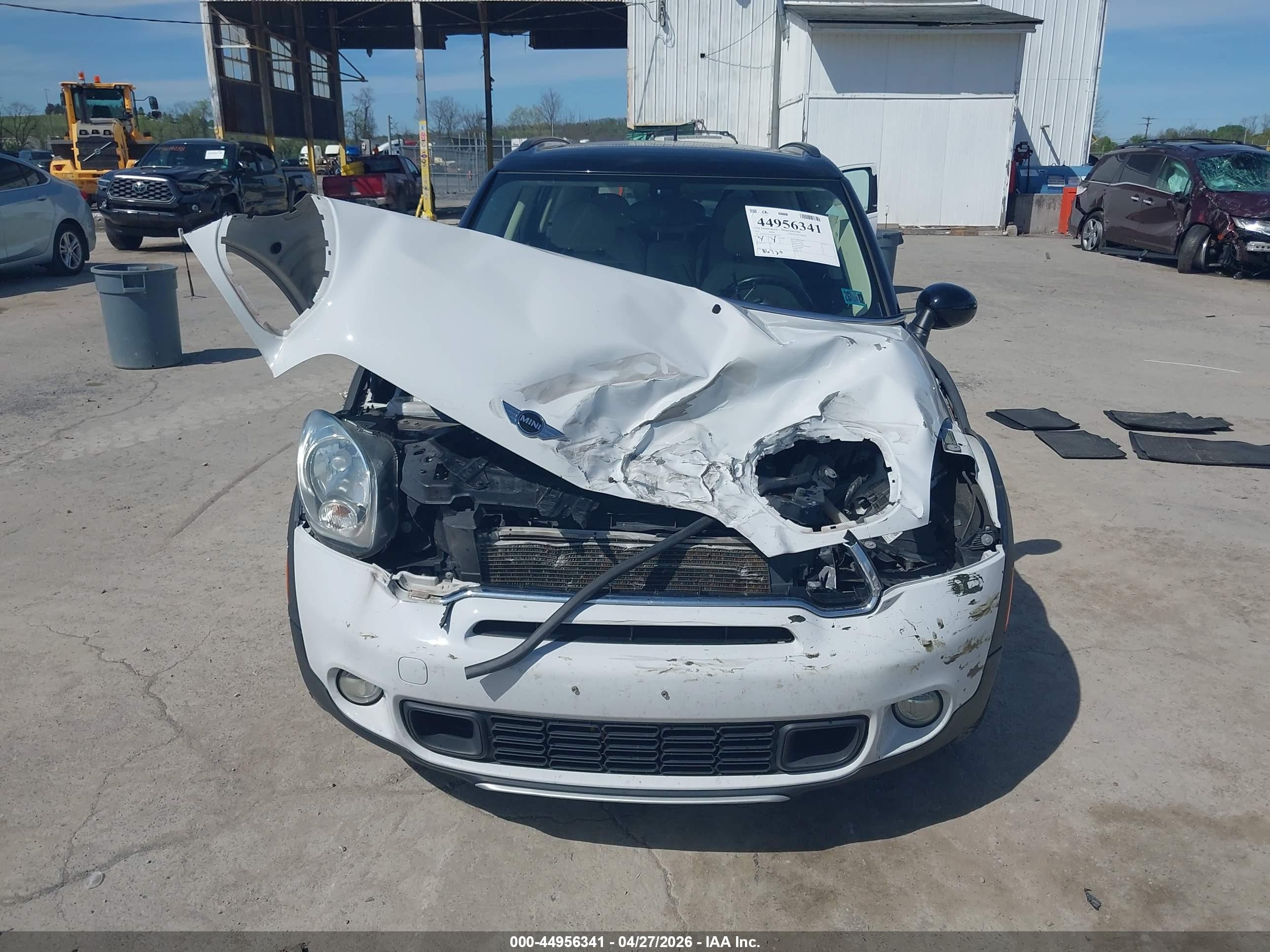 2015 Mini Countryman Cooper S White vin: WMWZC5C59FWP45769