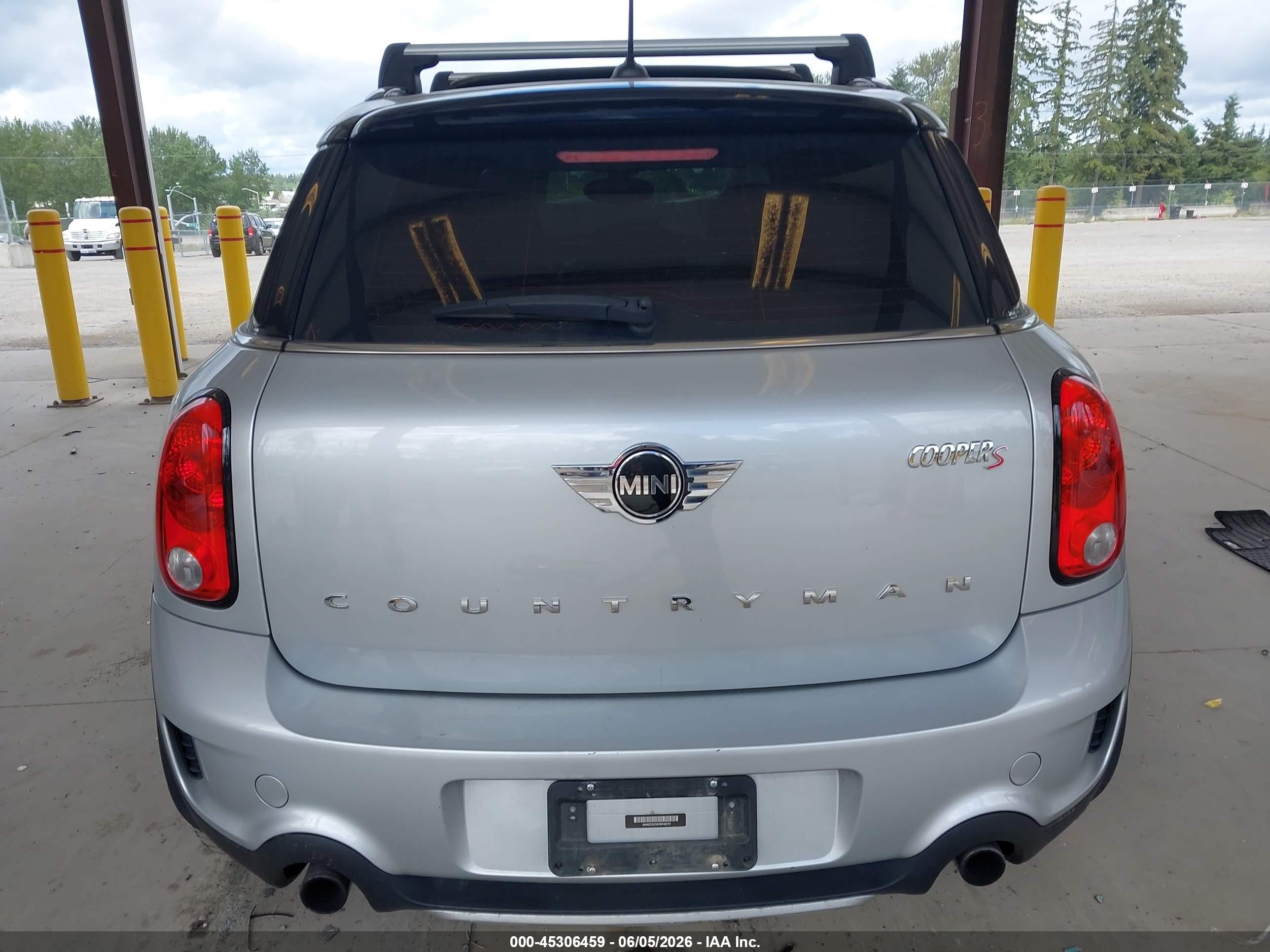2015 Mini Countryman Cooper S Silver vin: WMWZC5C59FWP46579
