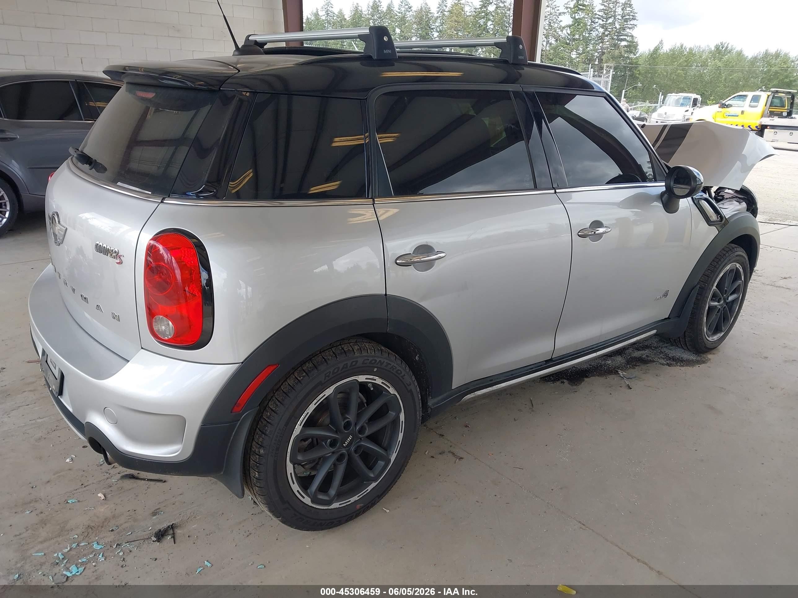 2015 Mini Countryman Cooper S Silver vin: WMWZC5C59FWP46579