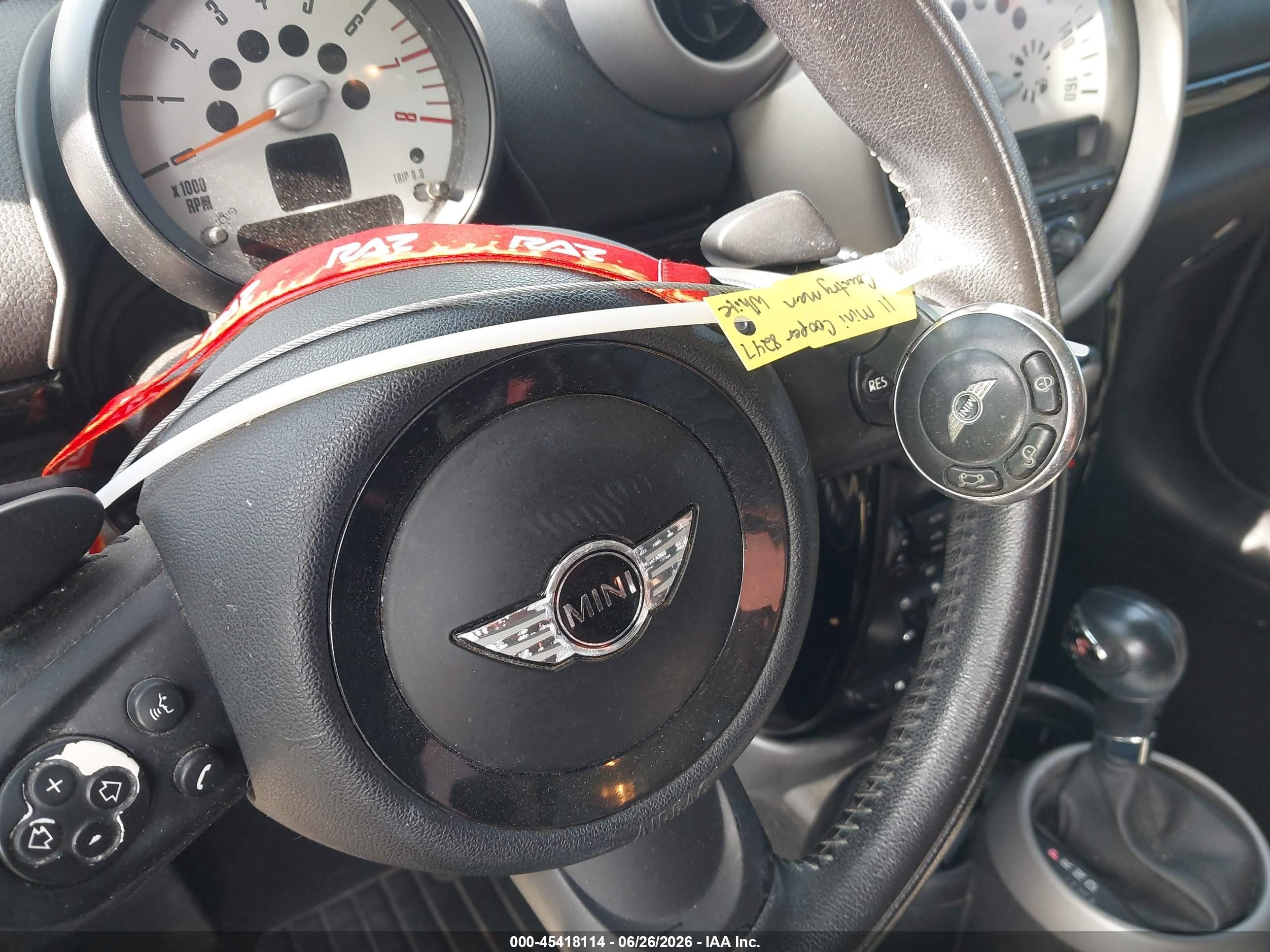 2011 Mini Cooper S Countryman   White vin: WMWZC5C5XBWH99255