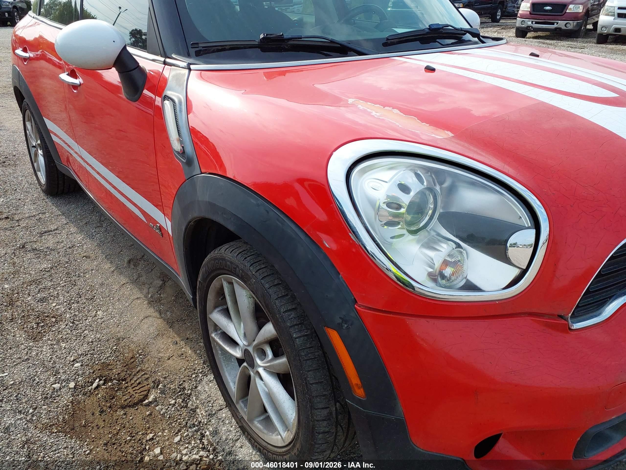 2011 Mini Cooper S Countryman   Red vin: WMWZC5C5XBWL54351