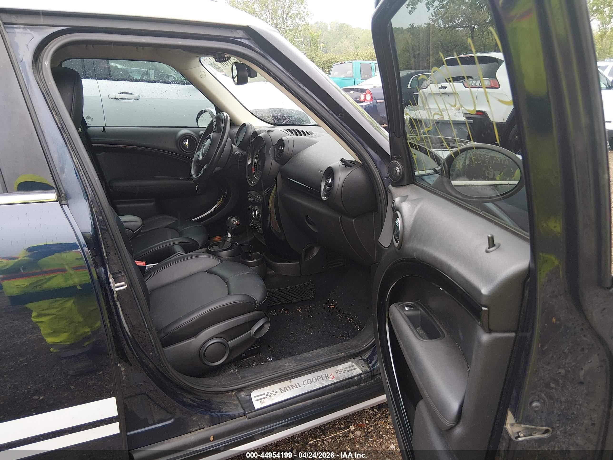 2015 Mini Countryman Cooper S Dark Blue vin: WMWZC5C5XFWP44792