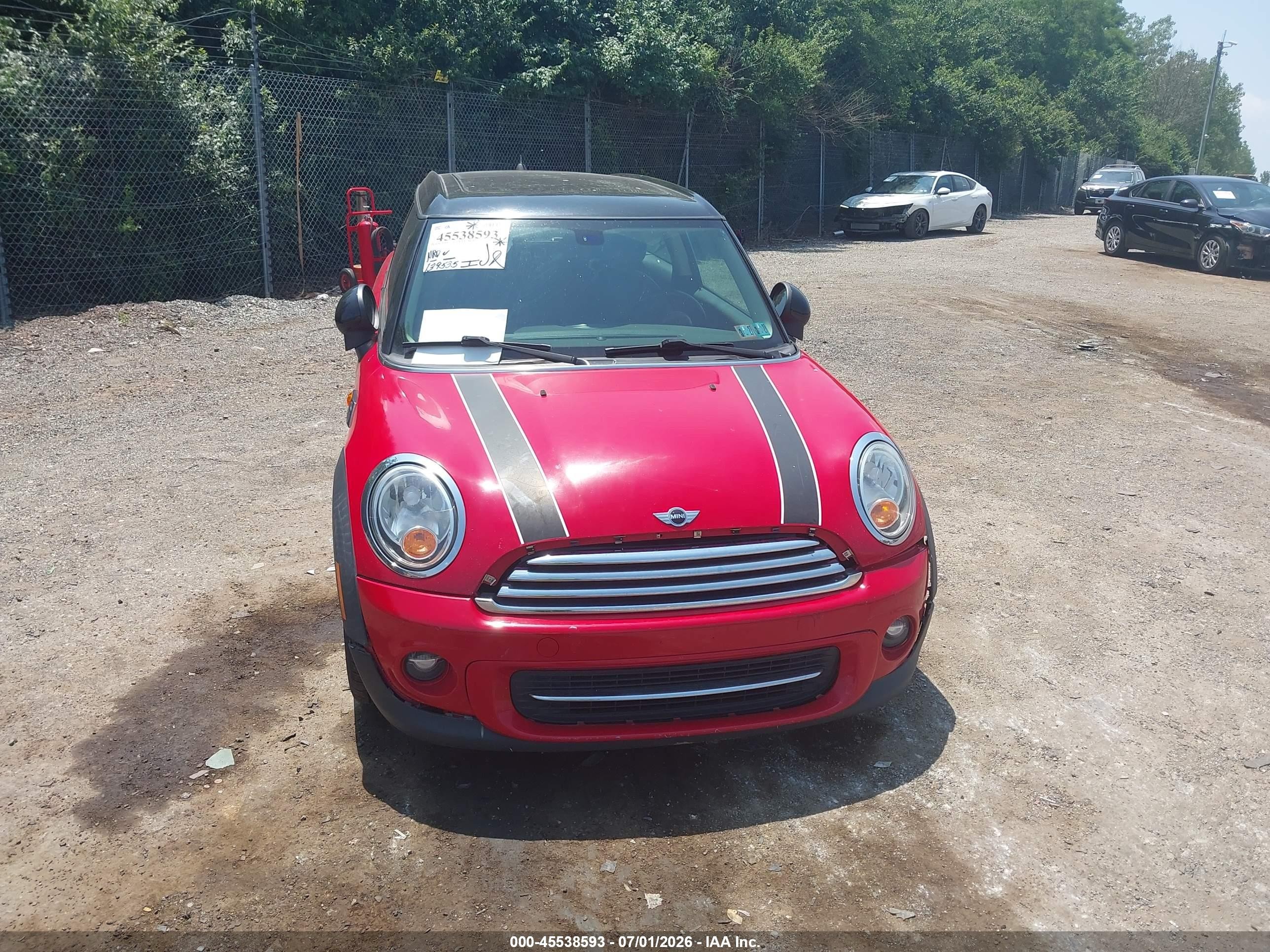 2012 Mini Cooper Clubman   Red vin: WMWZF3C50CT189585
