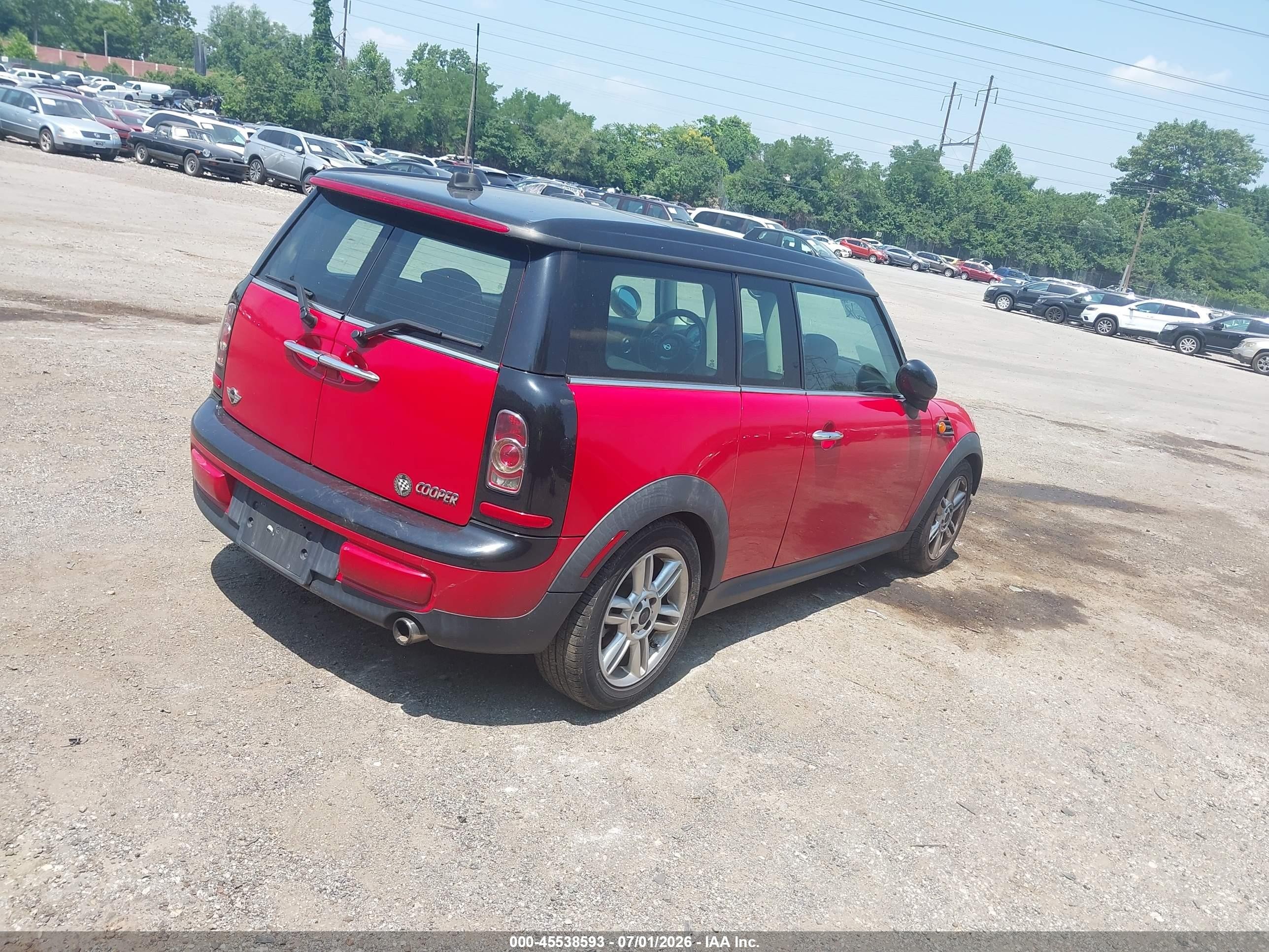 2012 Mini Cooper Clubman   Red vin: WMWZF3C50CT189585