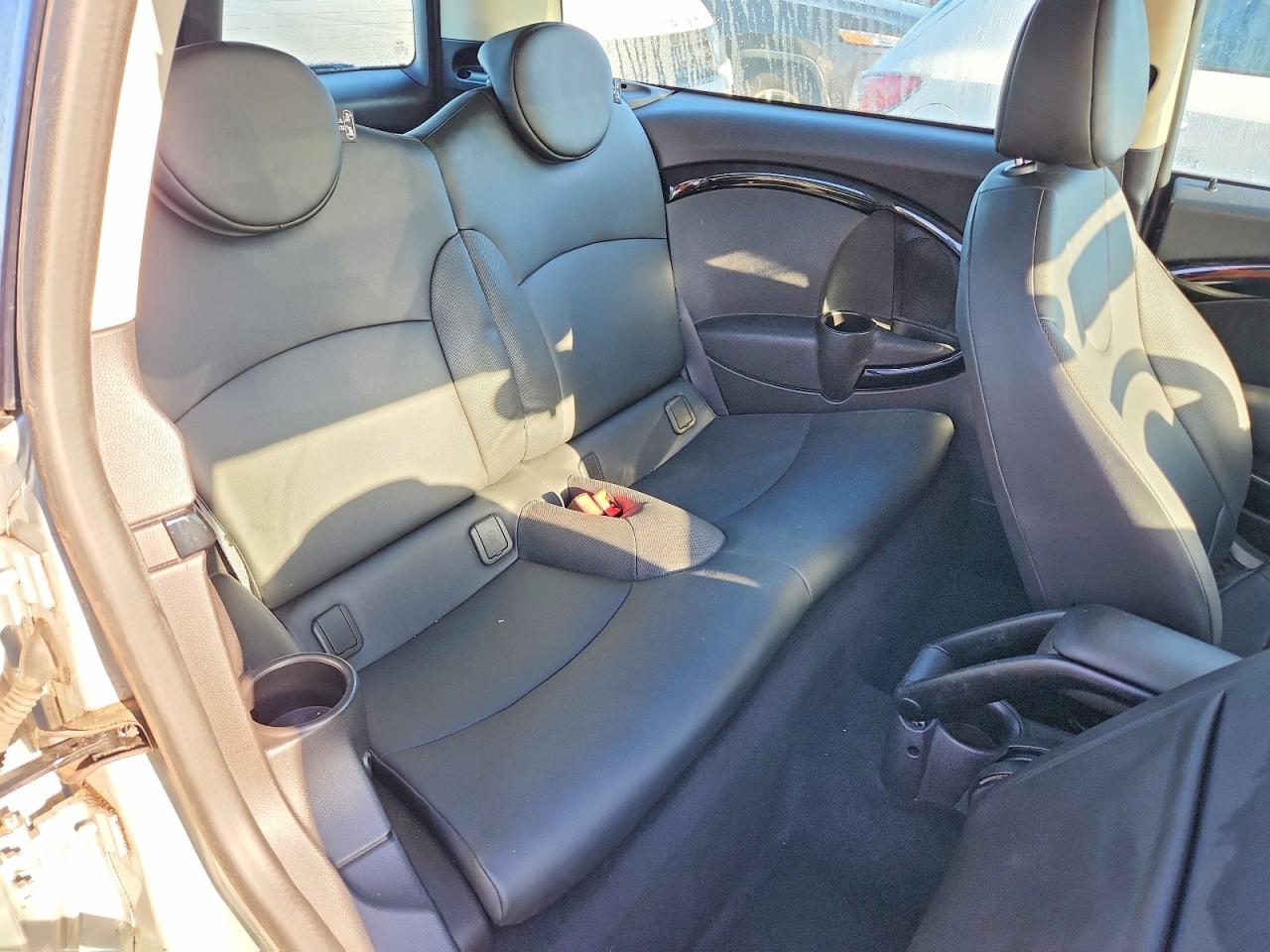2013 Mini Cooper Clubman Silver vin: WMWZF3C50DT489385