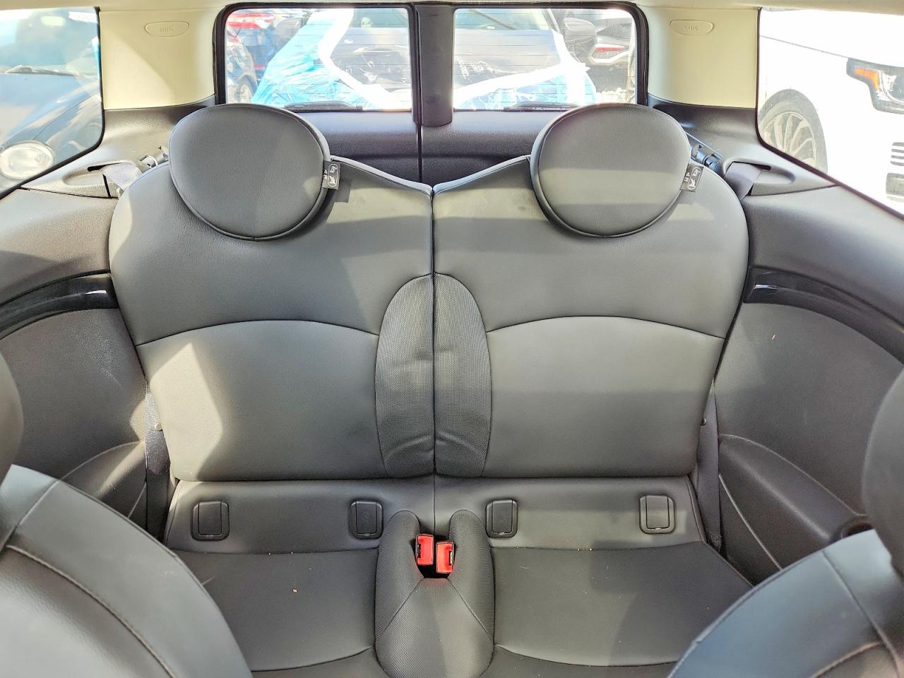 2013 Mini Cooper Clubman Silver vin: WMWZF3C50DT489385