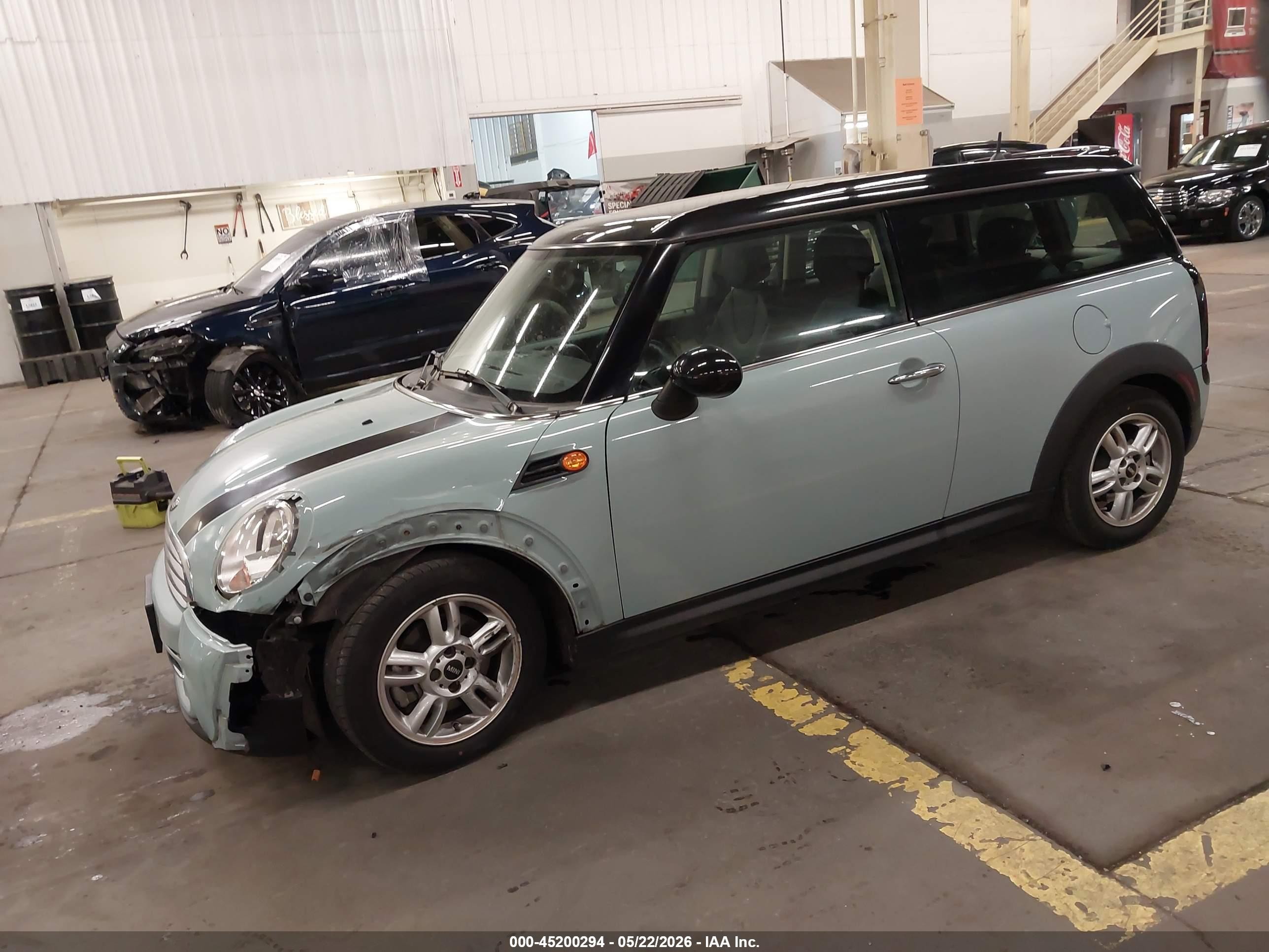 2013 Mini Clubman Cooper Blue vin: WMWZF3C52DT489548