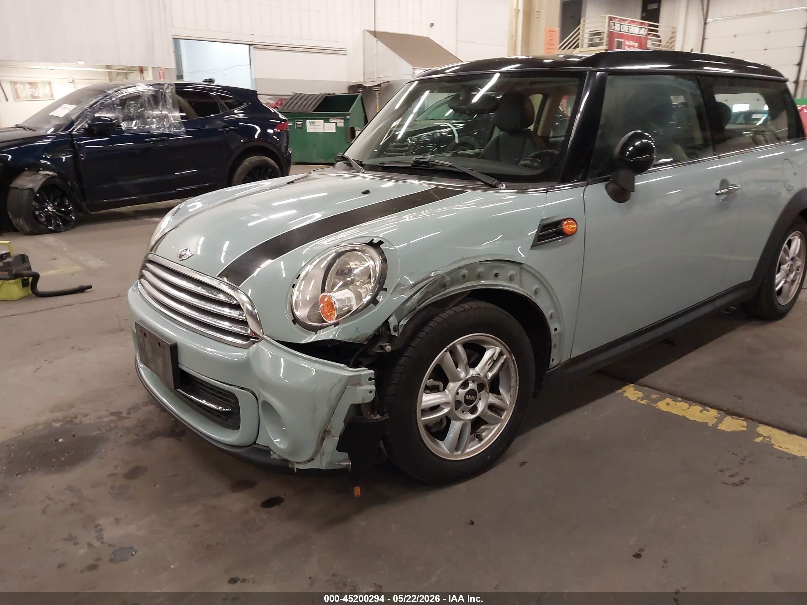 2013 Mini Clubman Cooper Blue vin: WMWZF3C52DT489548
