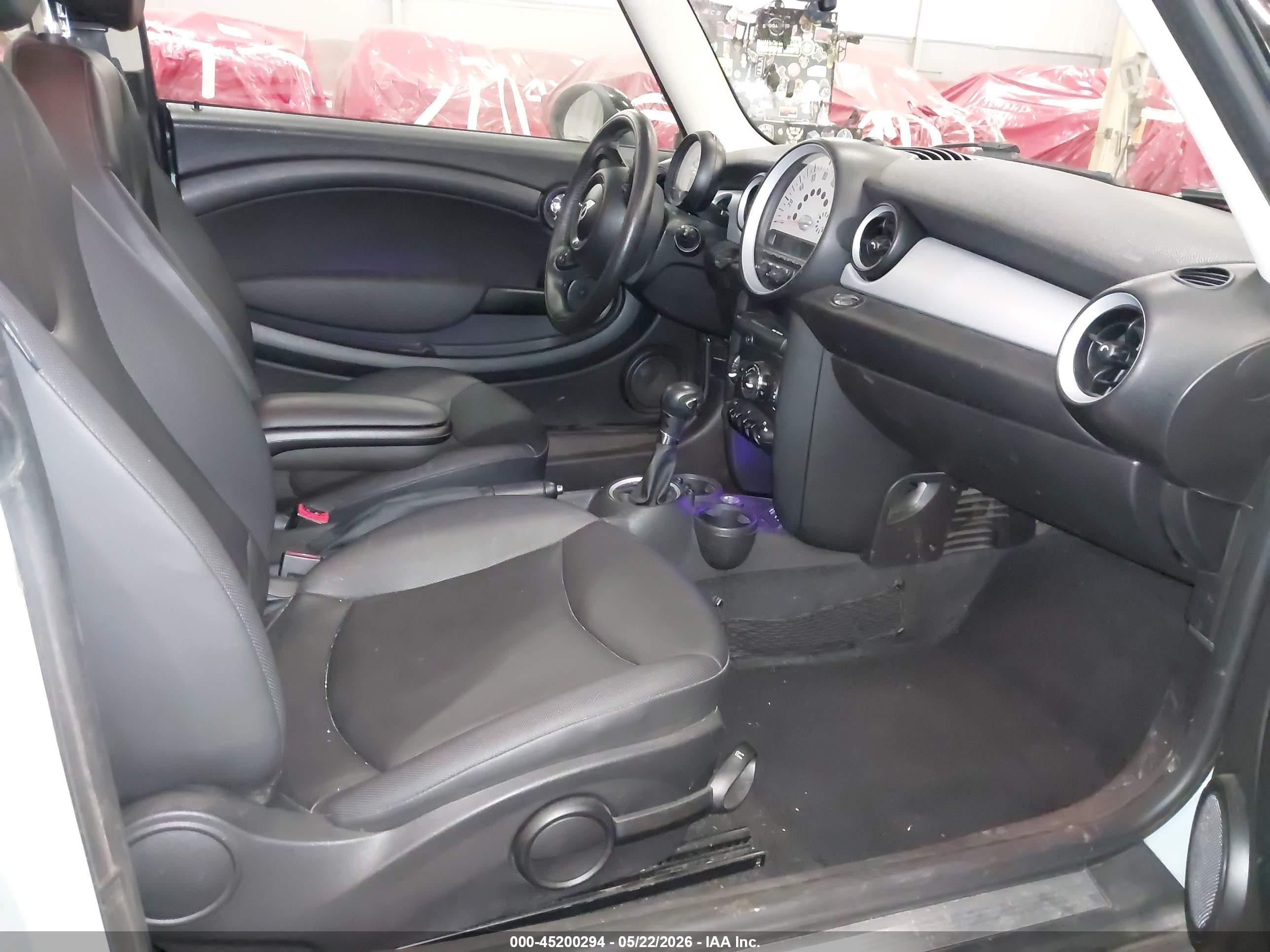 2013 Mini Clubman Cooper Blue vin: WMWZF3C52DT489548