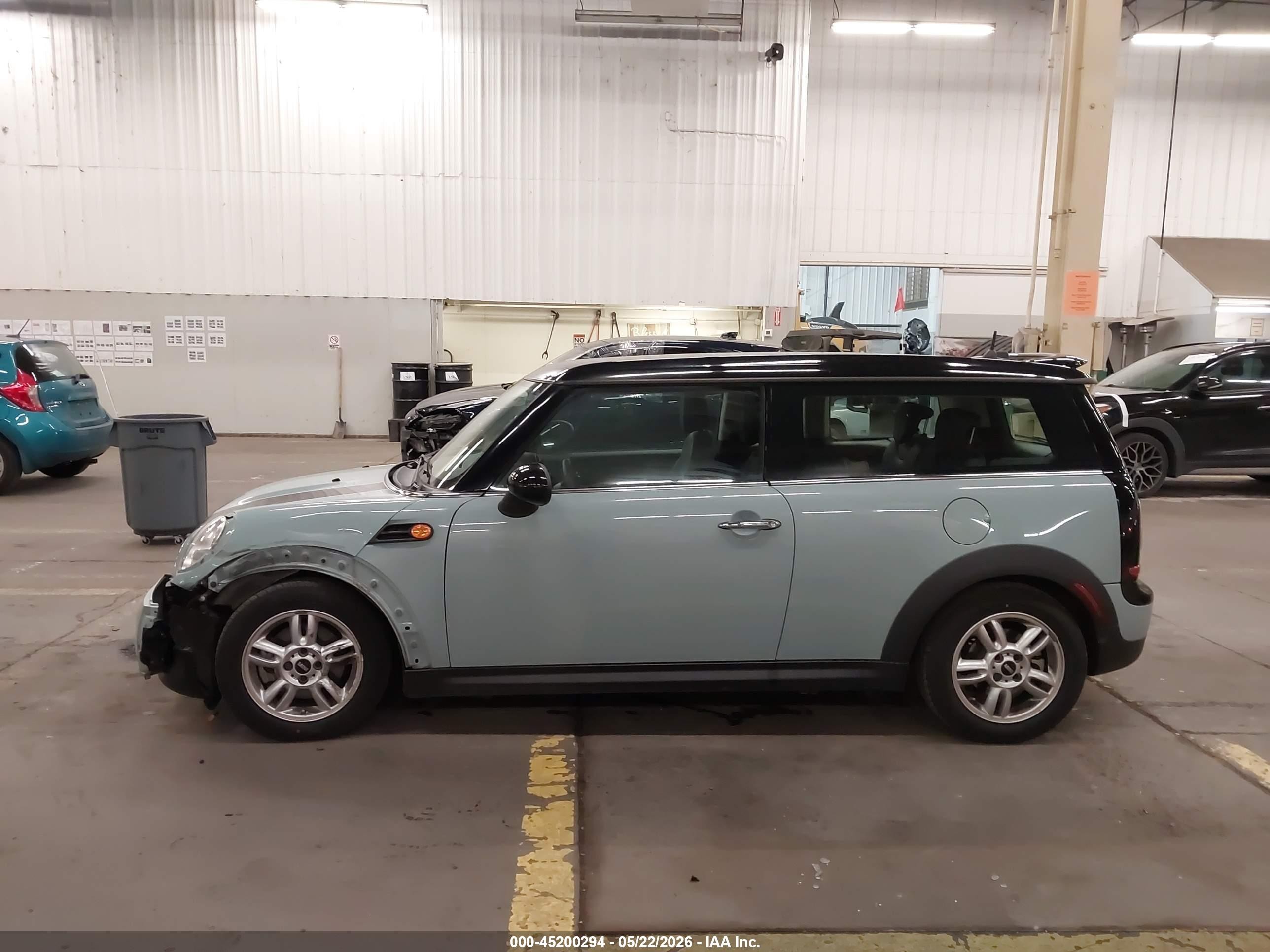 2013 Mini Clubman Cooper Blue vin: WMWZF3C52DT489548