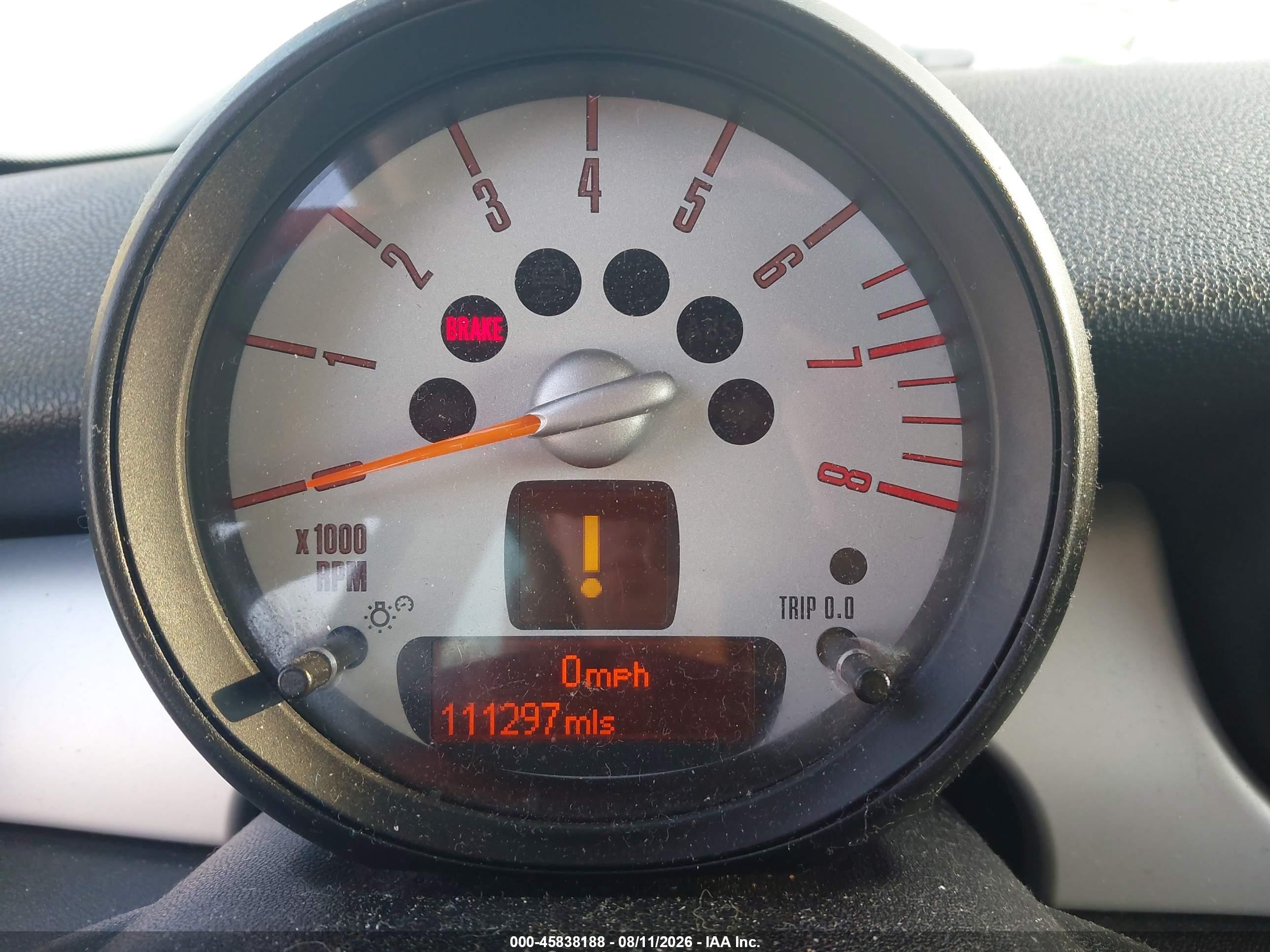 2014 Mini Clubman Cooper White vin: WMWZF3C52ET571393