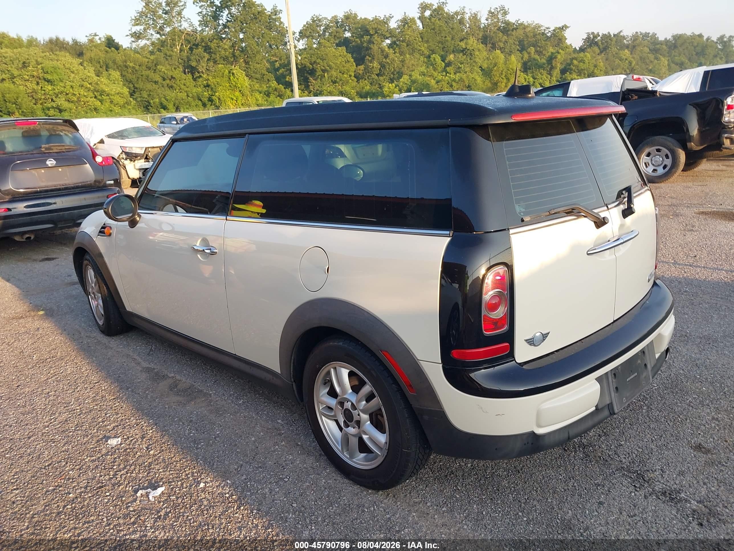 2012 Mini Cooper Clubman   Белый vin: WMWZF3C53CT190021