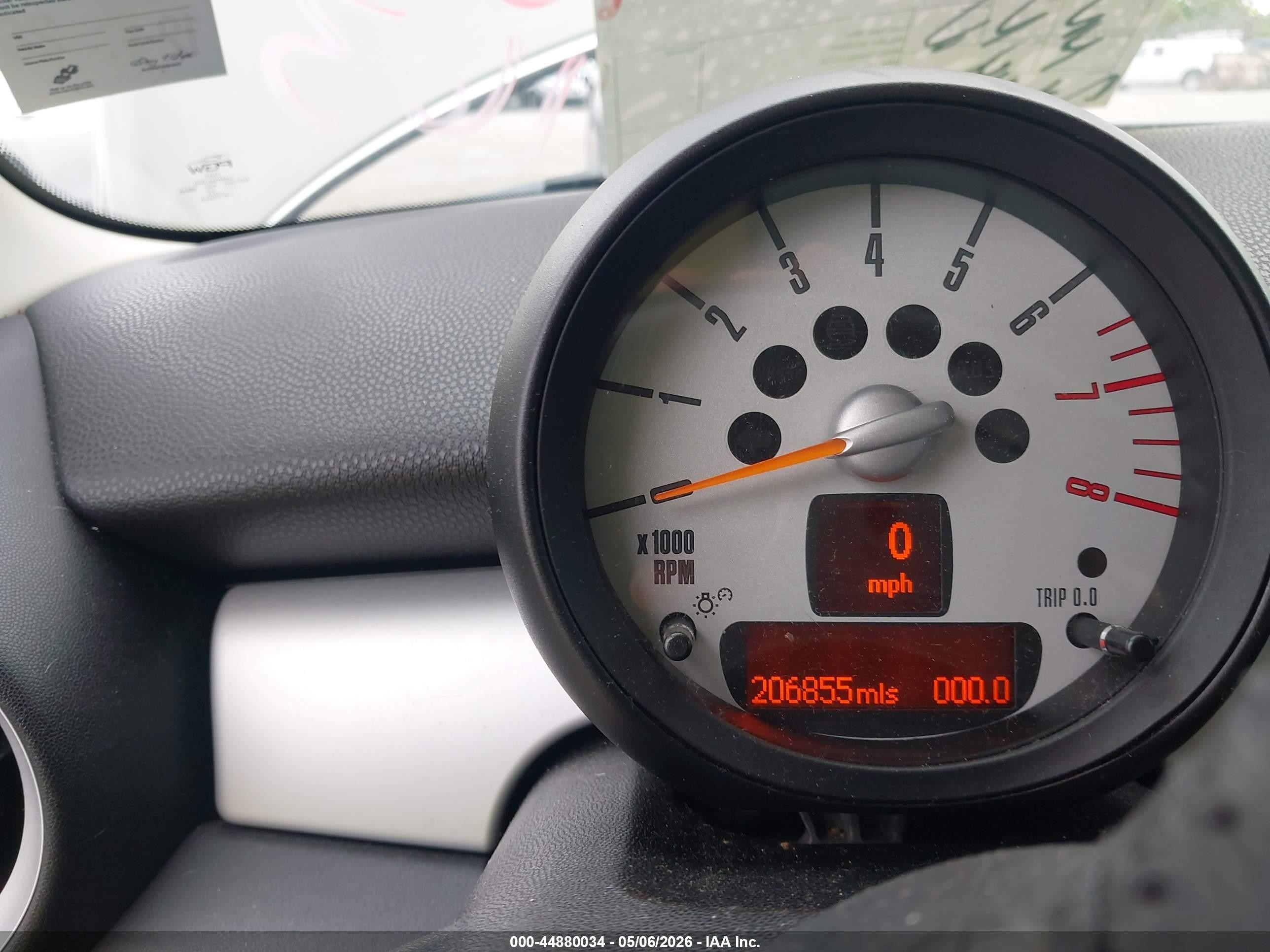 2011 Mini Cooper Clubman   Tan vin: WMWZF3C54BT188163