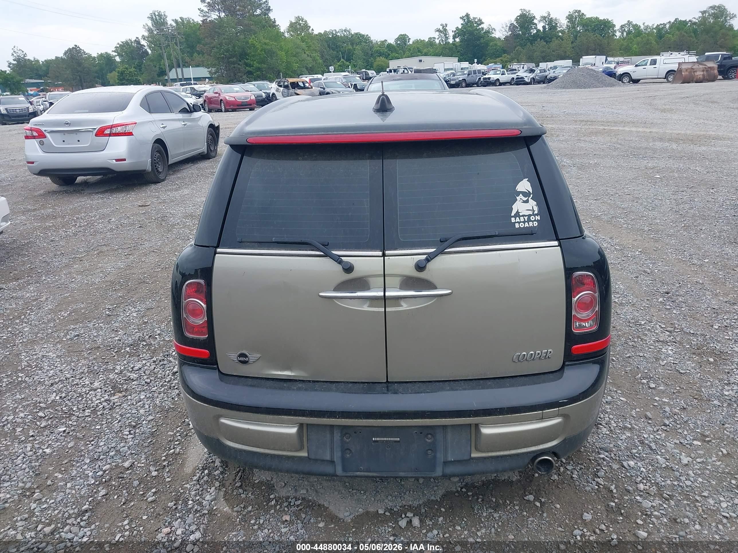 2011 Mini Cooper Clubman   Tan vin: WMWZF3C54BT188163