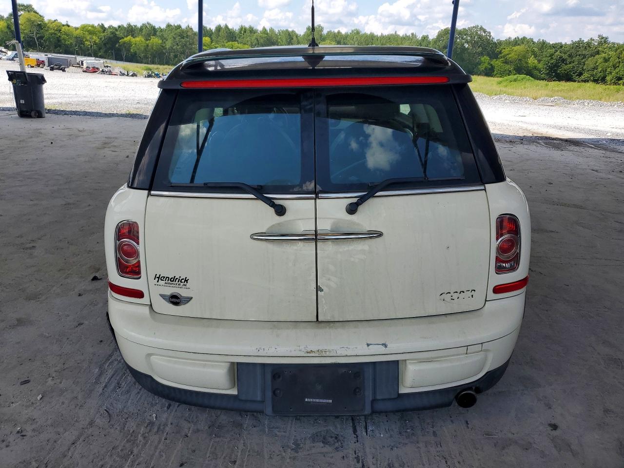 2013 Mini Cooper Clubman White vin: WMWZF3C54DT490412
