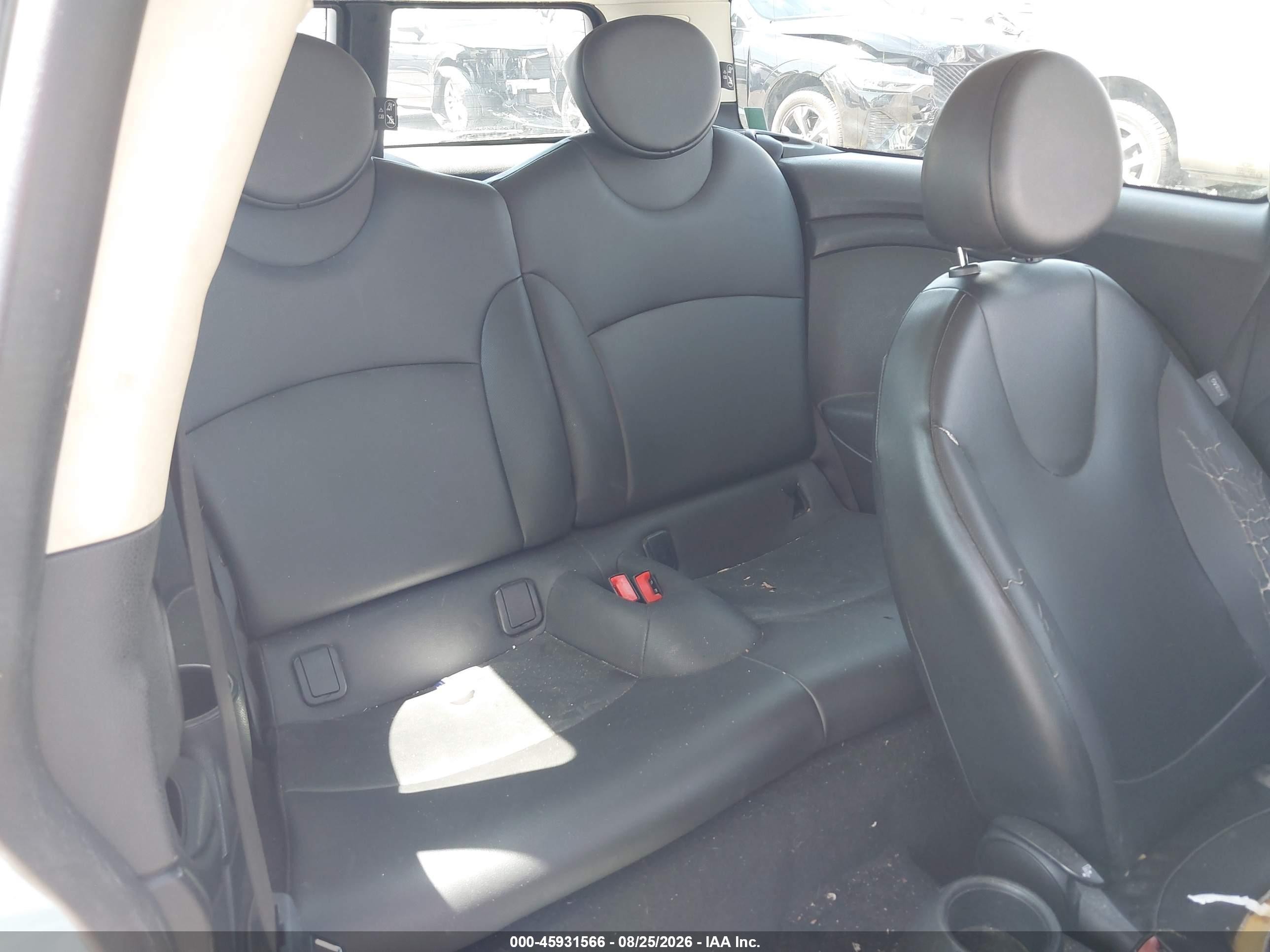 2014 Mini Clubman Cooper Teal vin: WMWZF3C54ET493456