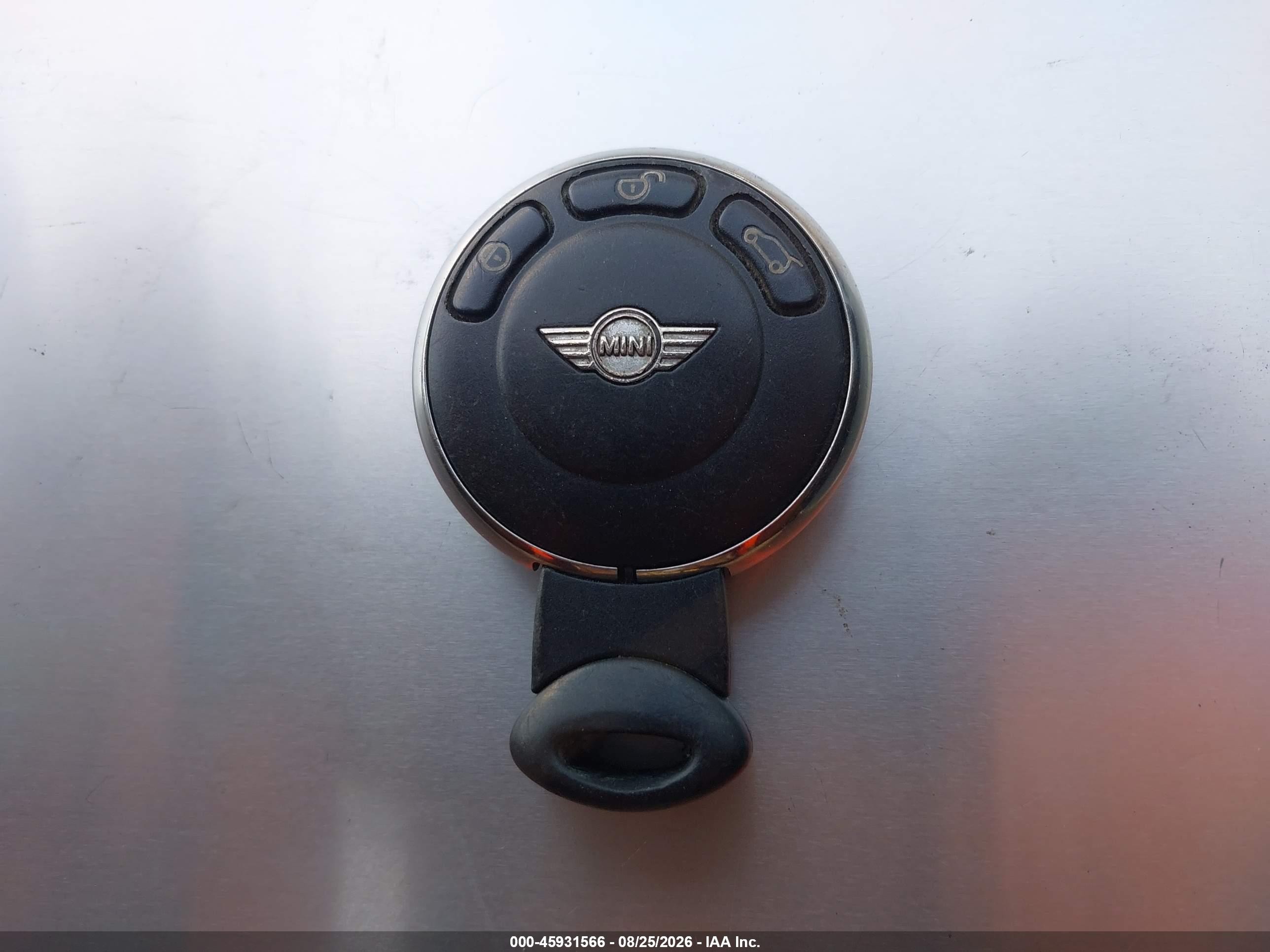 2014 Mini Clubman Cooper Teal vin: WMWZF3C54ET493456