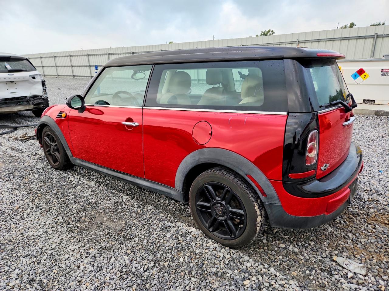 2012 Mini Cooper Clubman Red vin: WMWZF3C55CT488733