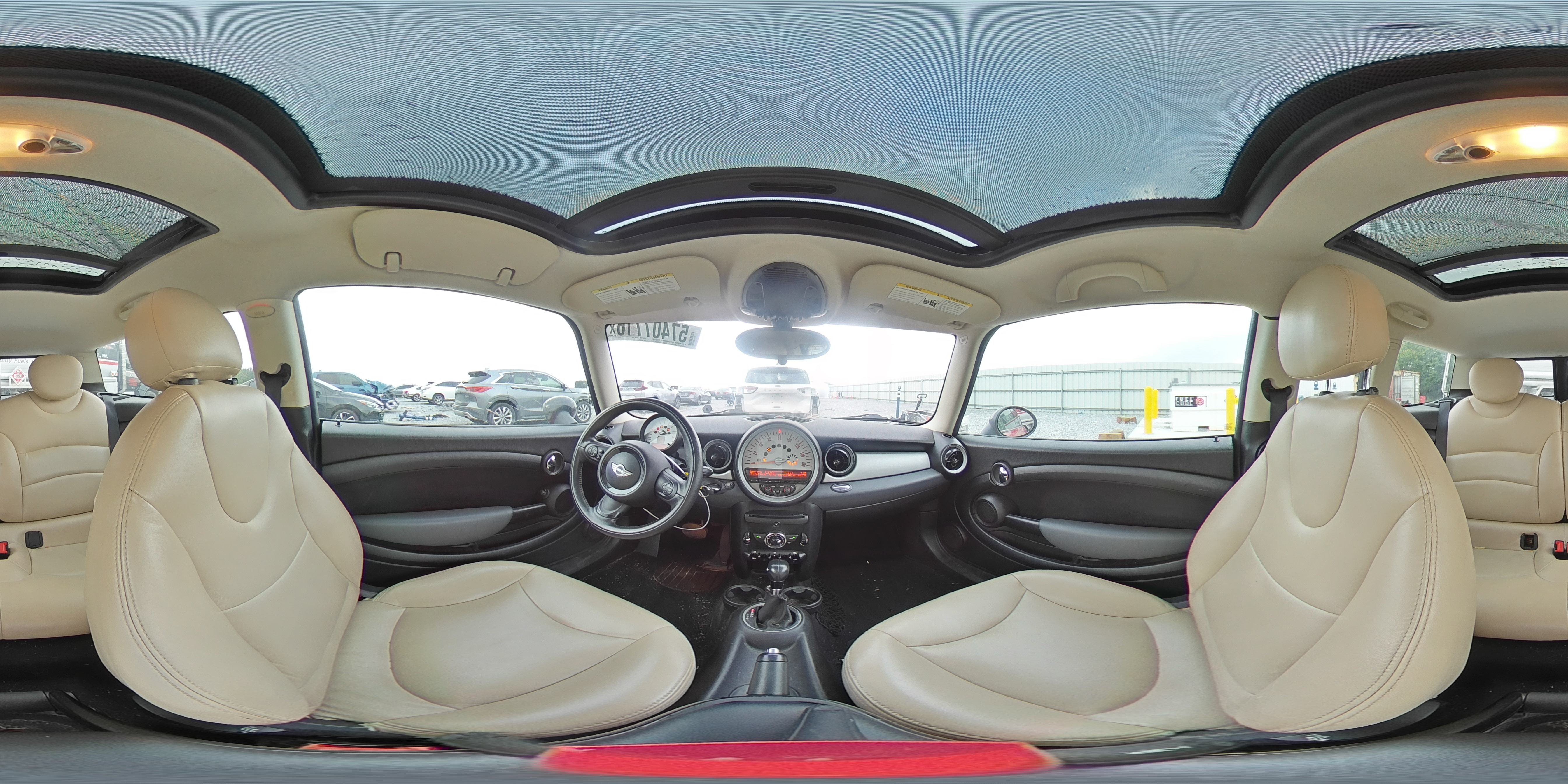 2012 Mini Cooper Clubman Red vin: WMWZF3C55CT488733