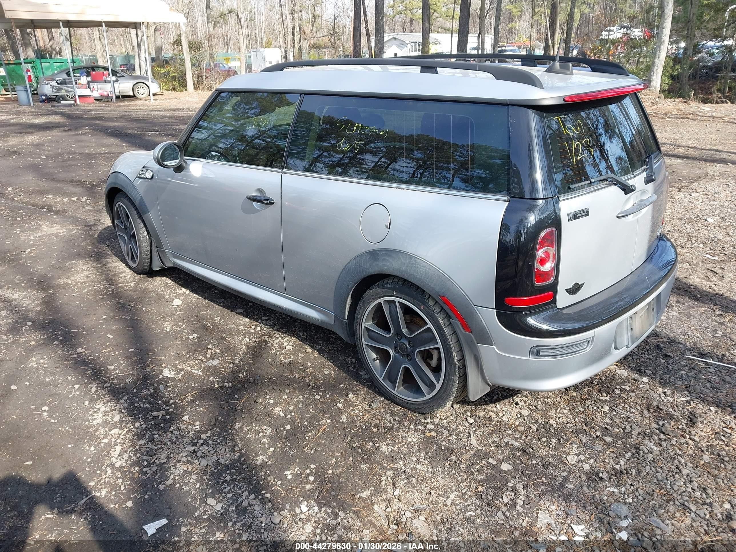 2011 Mini Cooper Clubman   Серый vin: WMWZF3C56BTX82303