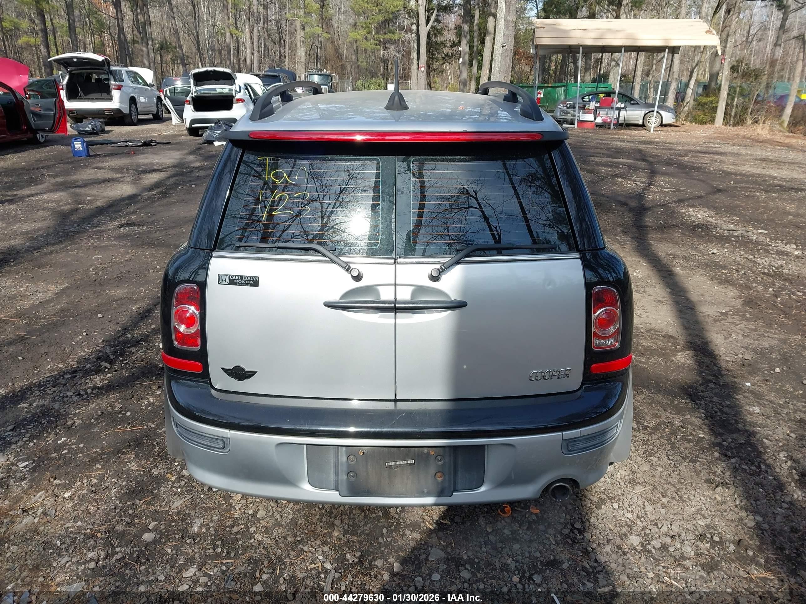 2011 Mini Cooper Clubman   Серый vin: WMWZF3C56BTX82303