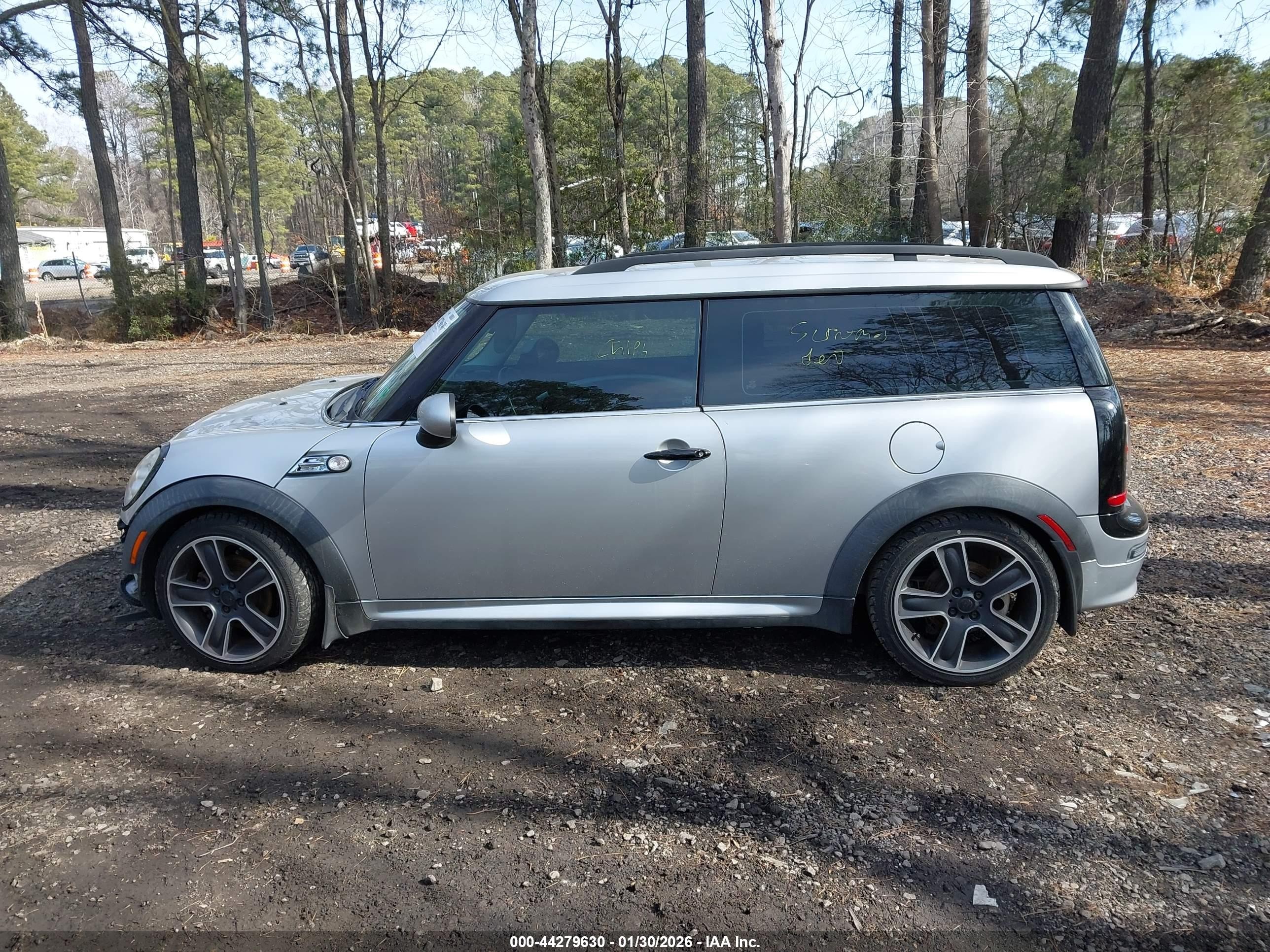 2011 Mini Cooper Clubman   Серый vin: WMWZF3C56BTX82303