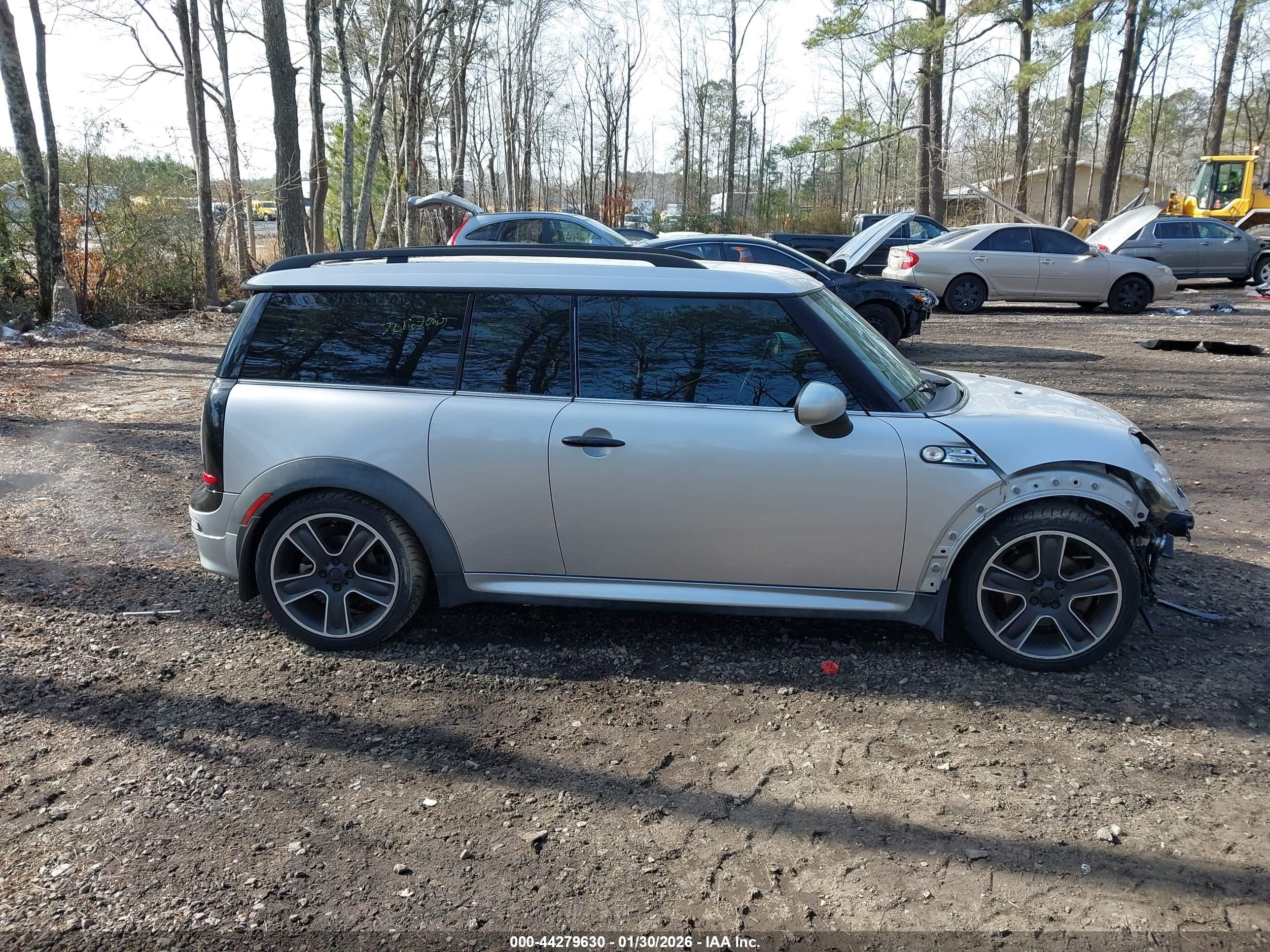 2011 Mini Cooper Clubman   Серый vin: WMWZF3C56BTX82303