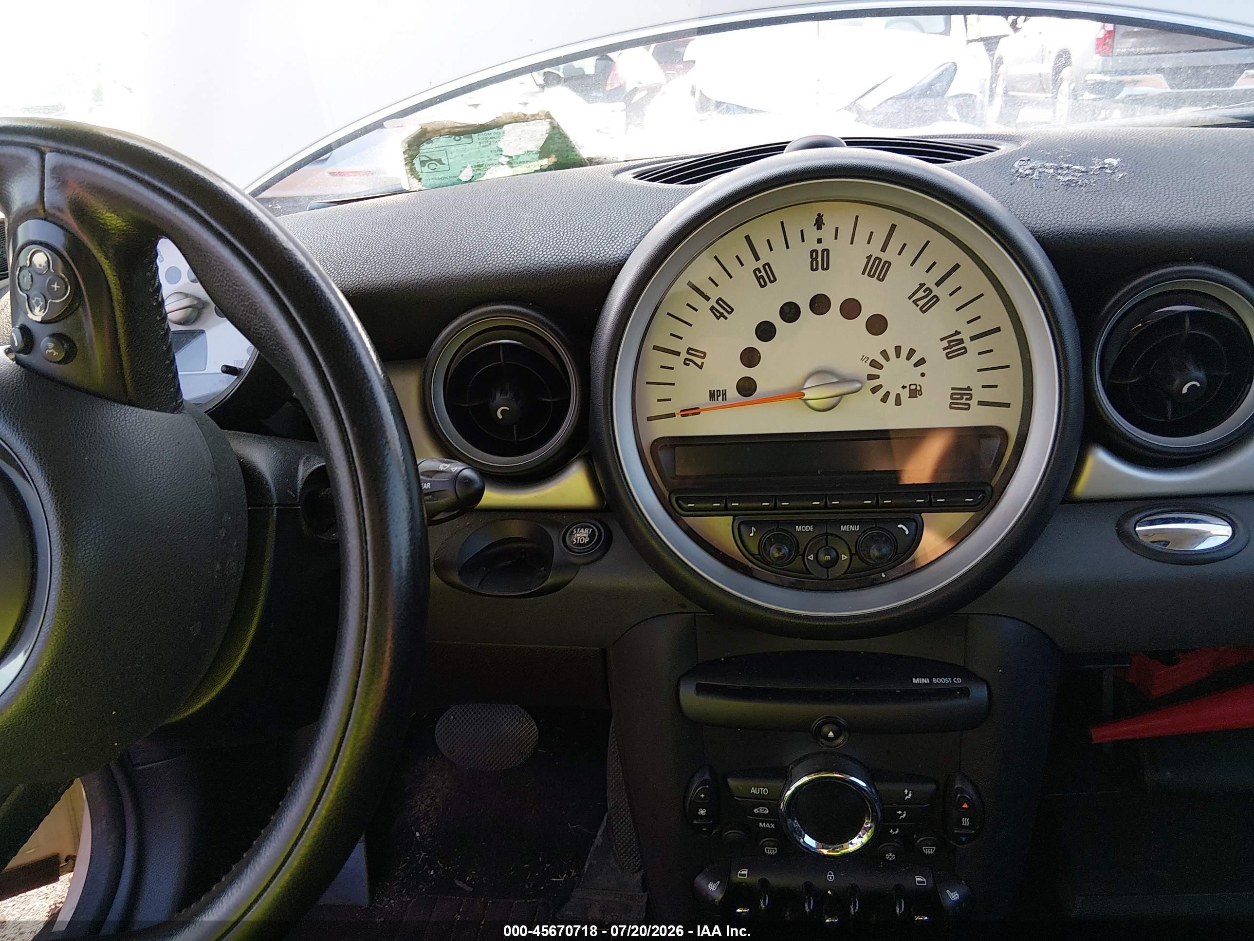 2011 Mini Cooper Clubman   White vin: WMWZF3C56BTY00167