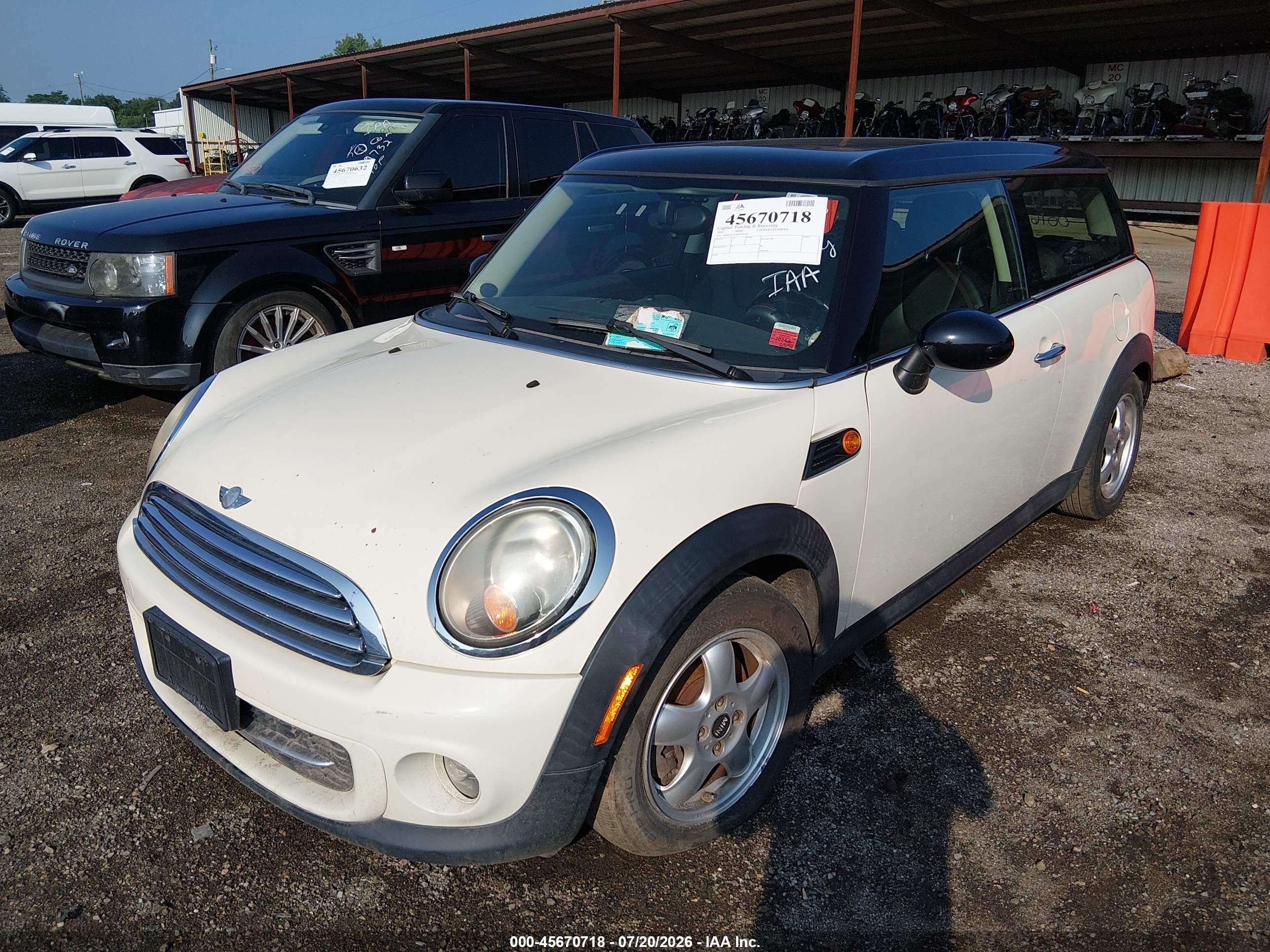 2011 Mini Cooper Clubman   White vin: WMWZF3C56BTY00167