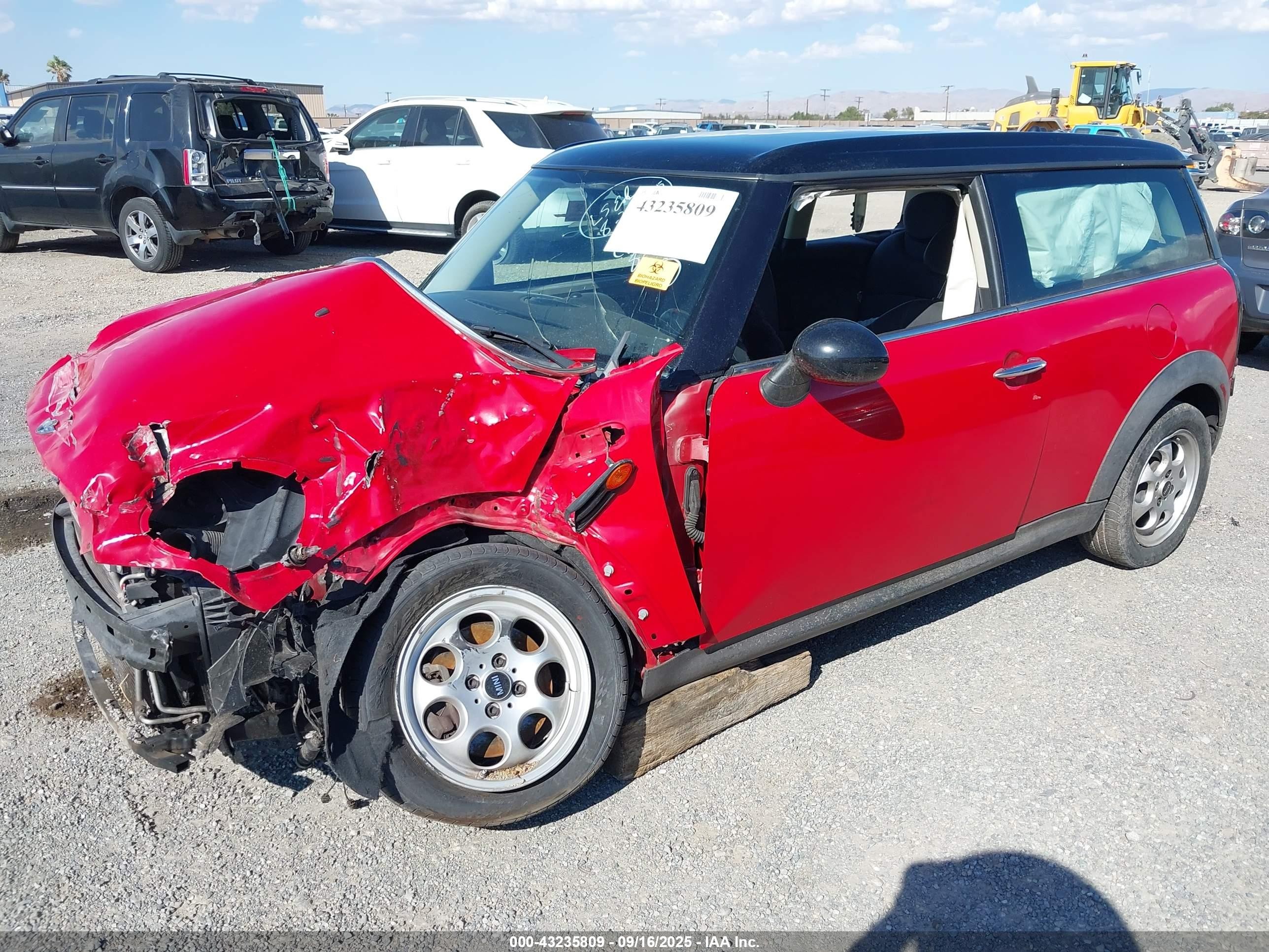 2014 Mini Cooper Clubman Красный vin: WMWZF3C56ET492907