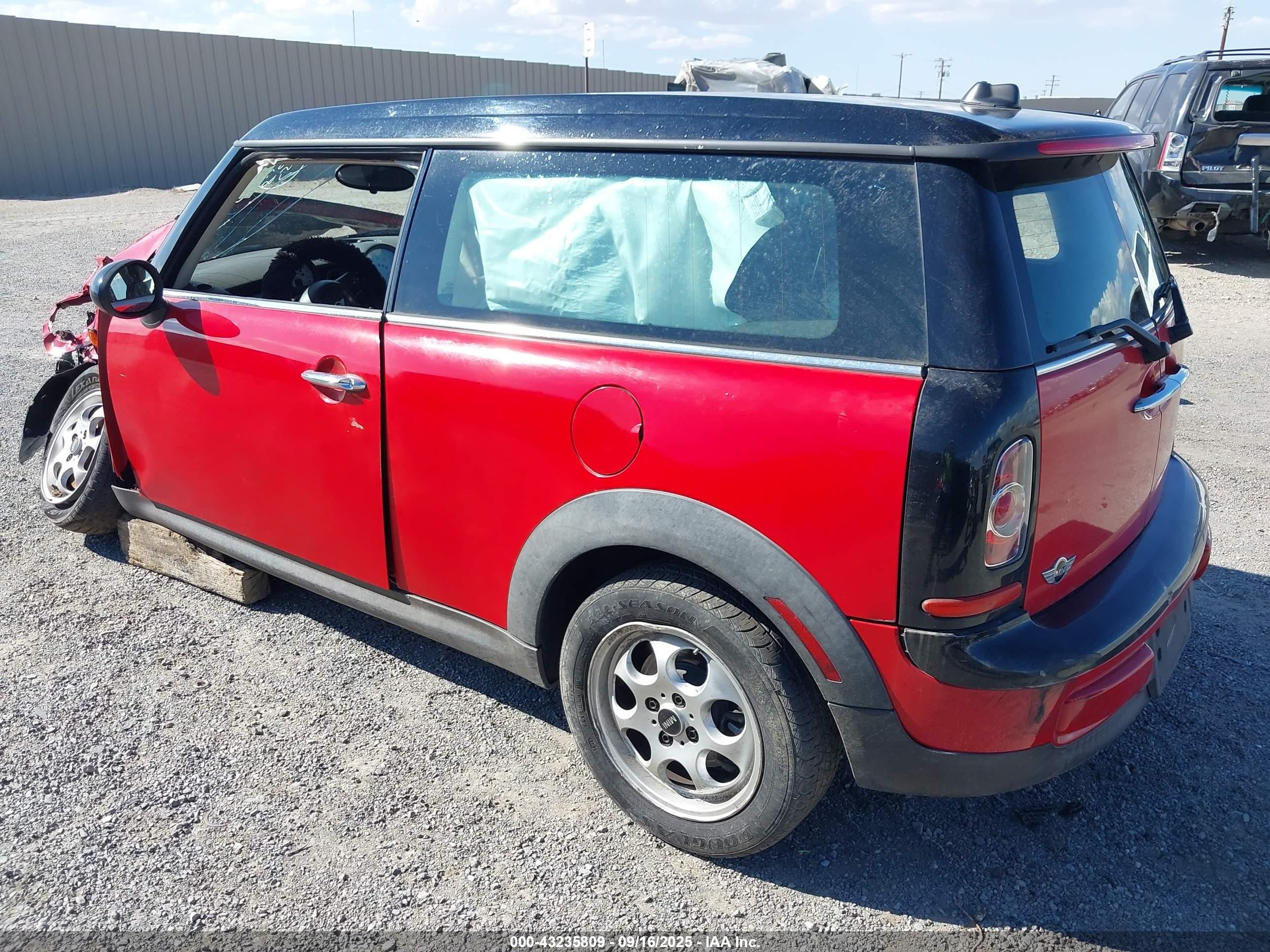 2014 Mini Cooper Clubman Красный vin: WMWZF3C56ET492907