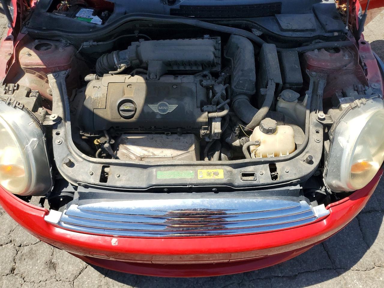 2011 Mini Cooper Clubman Red vin: WMWZF3C57BT187783