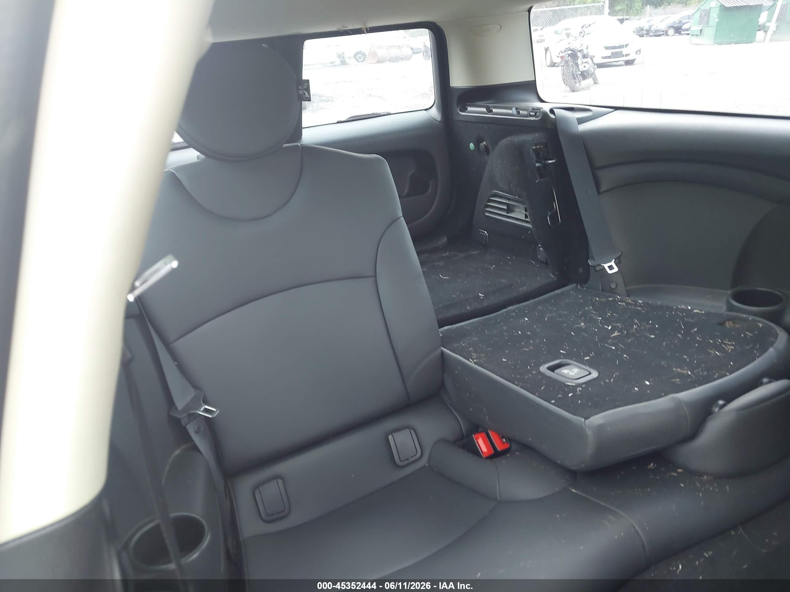 2011 Mini Cooper Clubman   Gray vin: WMWZF3C57BTX82102