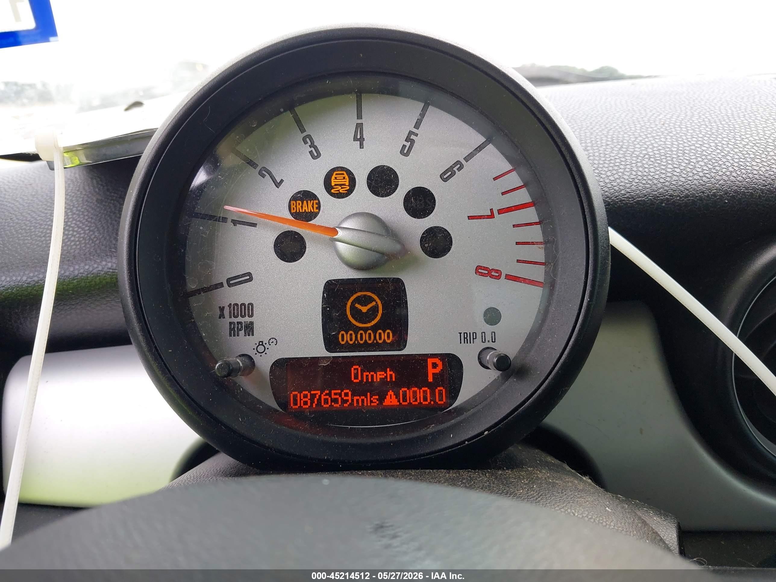 2011 Mini Cooper Clubman   White vin: WMWZF3C58BT188456