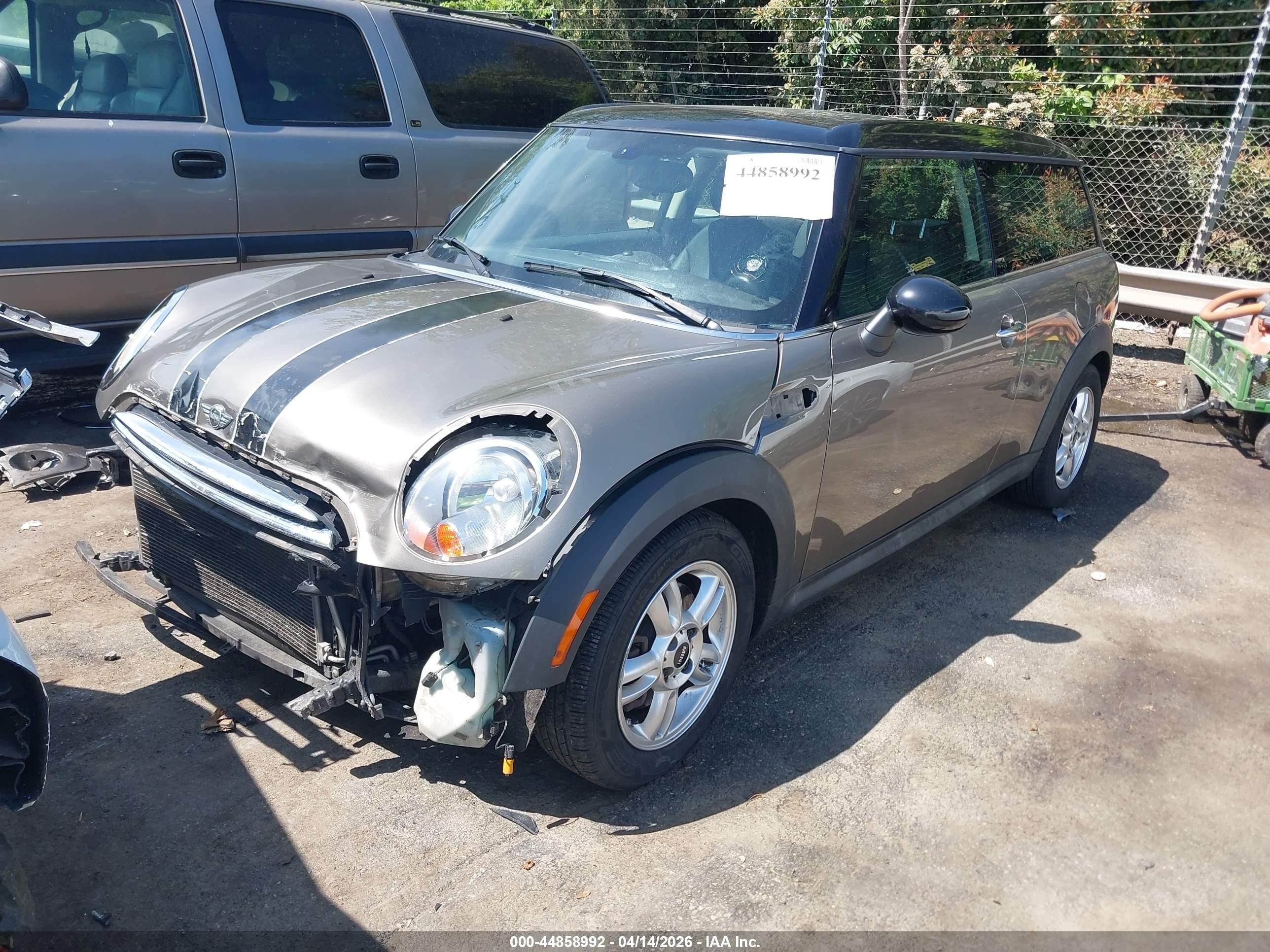 2013 Mini Clubman Cooper Tan vin: WMWZF3C58DT571283