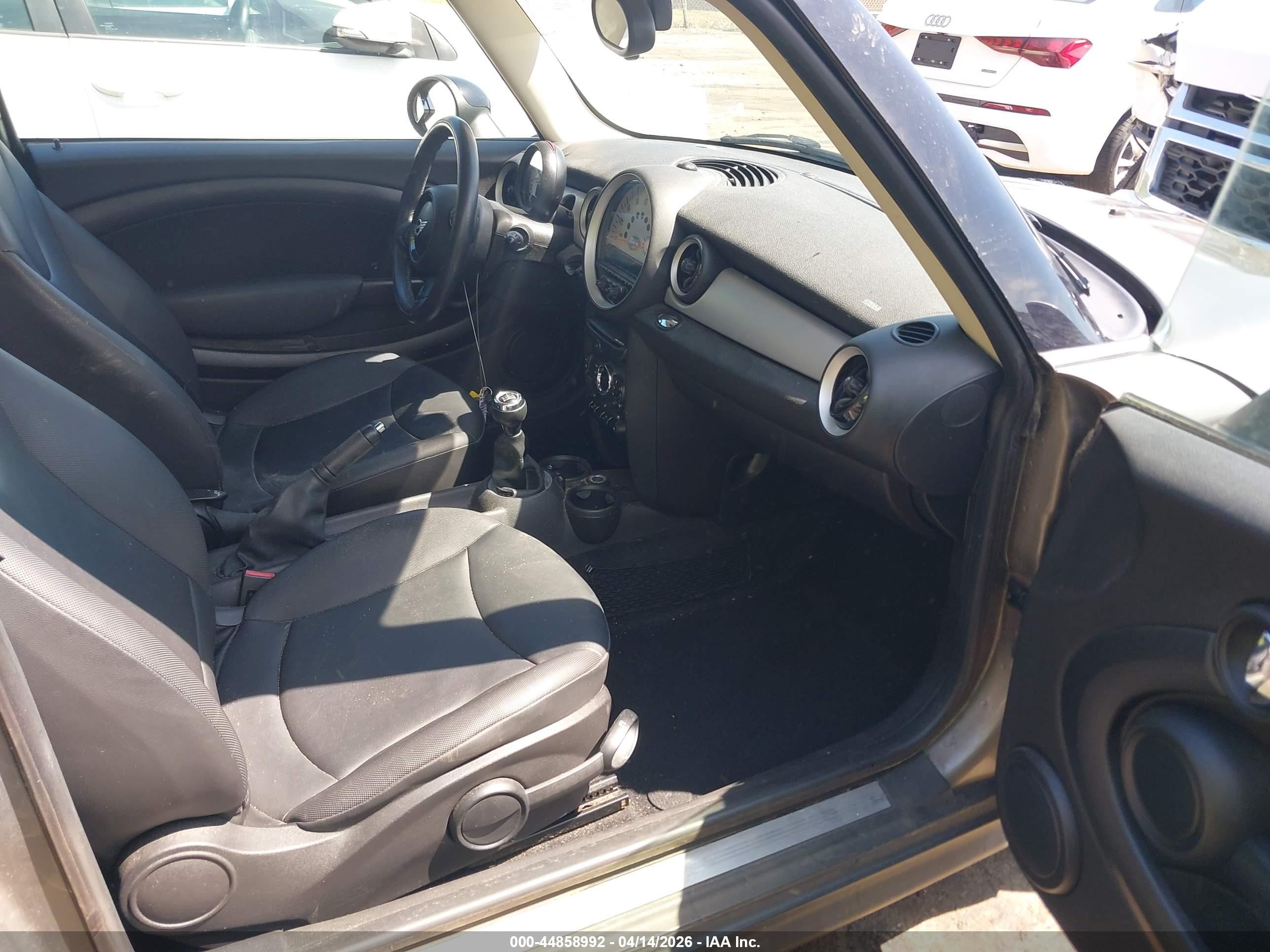 2013 Mini Clubman Cooper Tan vin: WMWZF3C58DT571283