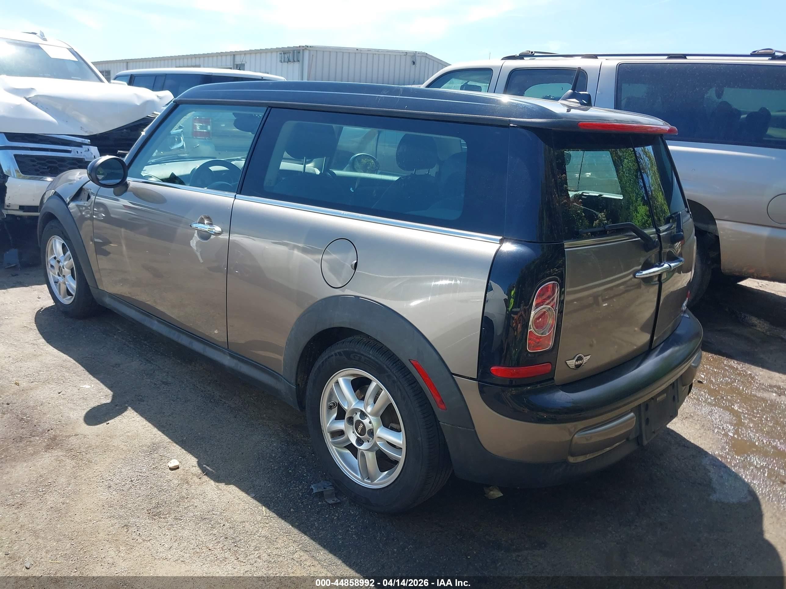2013 Mini Clubman Cooper Tan vin: WMWZF3C58DT571283