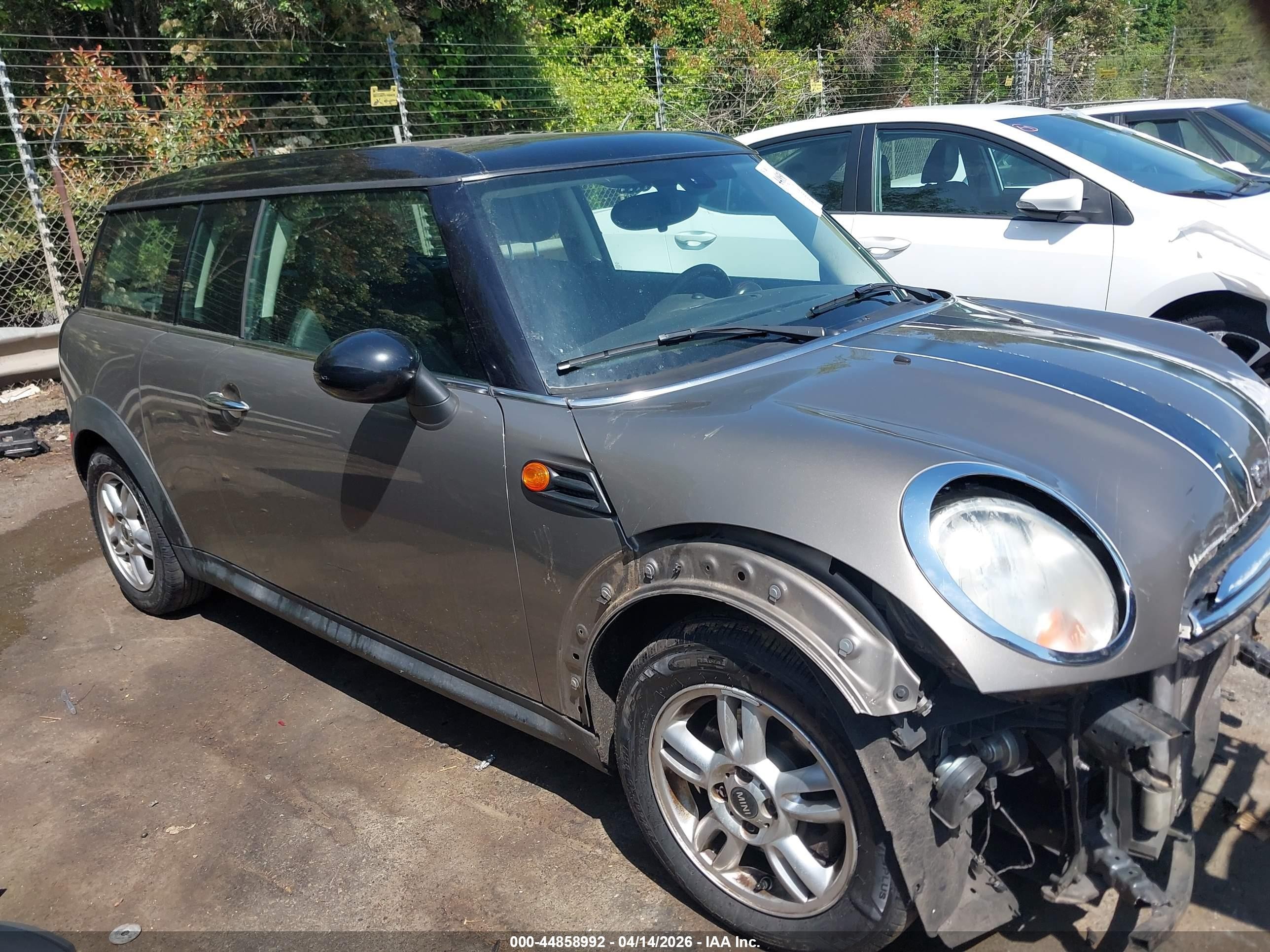 2013 Mini Clubman Cooper Tan vin: WMWZF3C58DT571283