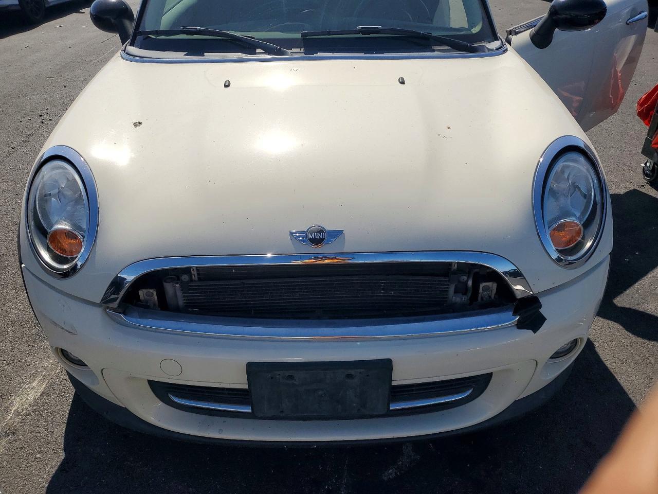 2014 Mini Cooper Clubman Beige vin: WMWZF3C58ET491743