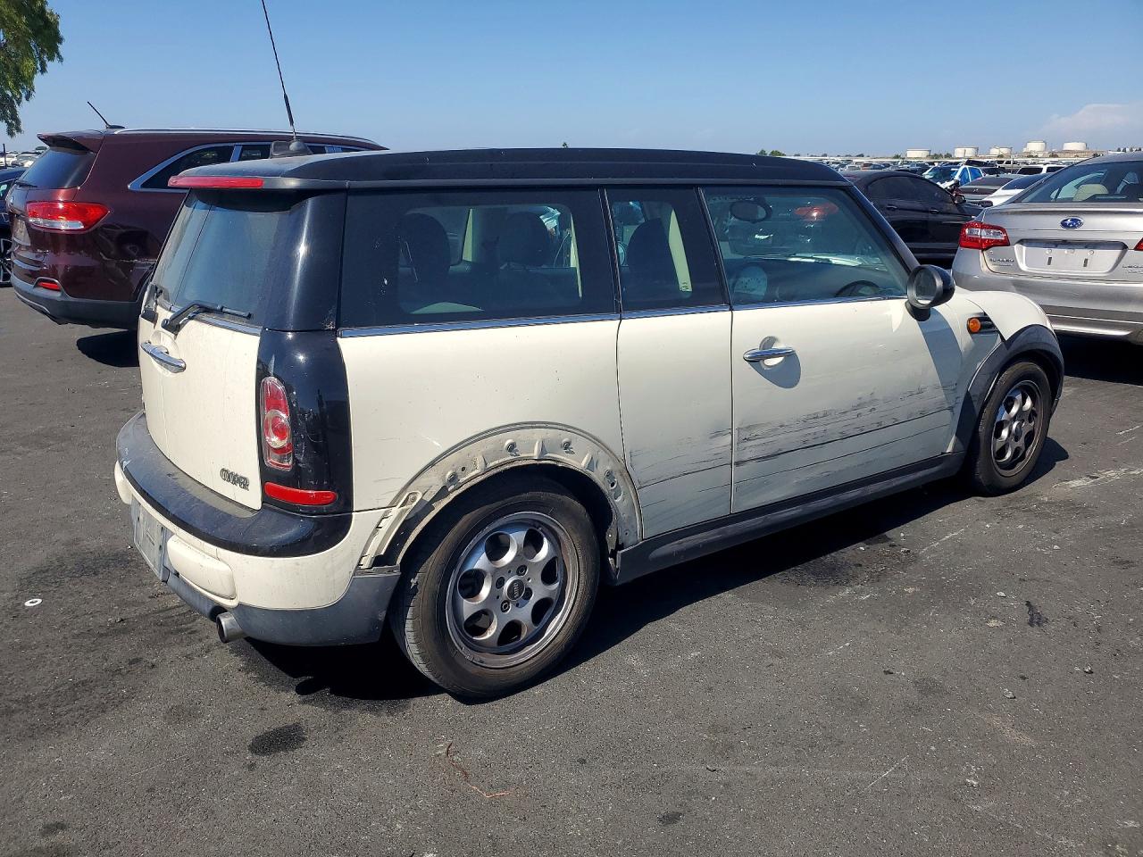 2014 Mini Cooper Clubman Beige vin: WMWZF3C58ET491743