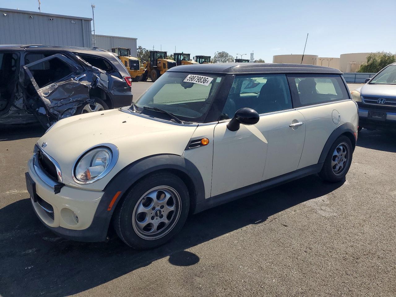 2014 Mini Cooper Clubman Beige vin: WMWZF3C58ET491743