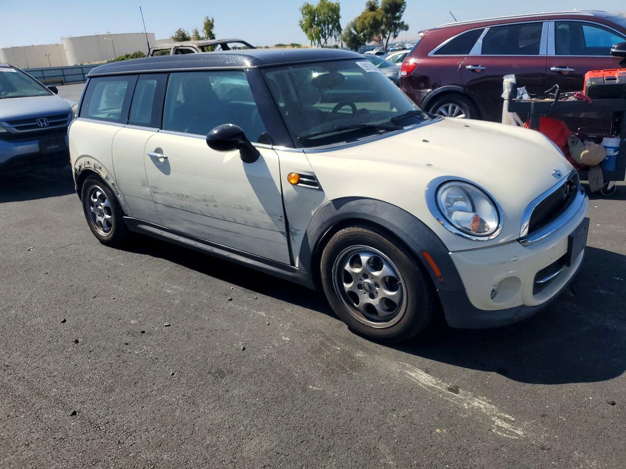 2014 Mini Cooper Clubman Beige vin: WMWZF3C58ET491743
