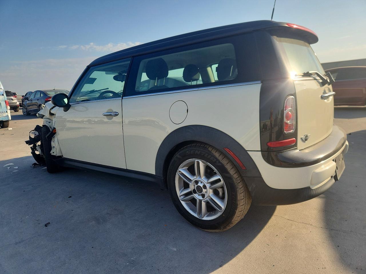 2014 Mini Cooper Clubman Beige vin: WMWZF3C58ET492312