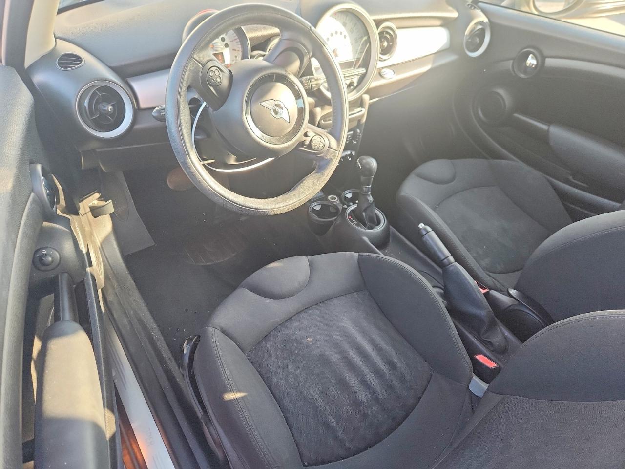 2014 Mini Cooper Clubman Beige vin: WMWZF3C58ET492312