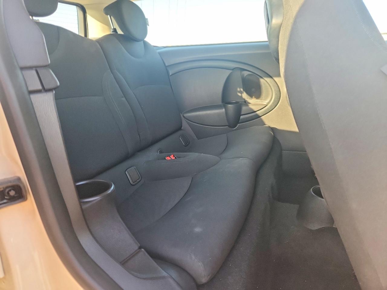 2014 Mini Cooper Clubman Beige vin: WMWZF3C58ET492312