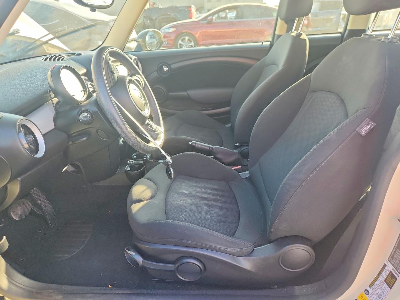 2014 Mini Cooper Clubman Beige vin: WMWZF3C58ET492312