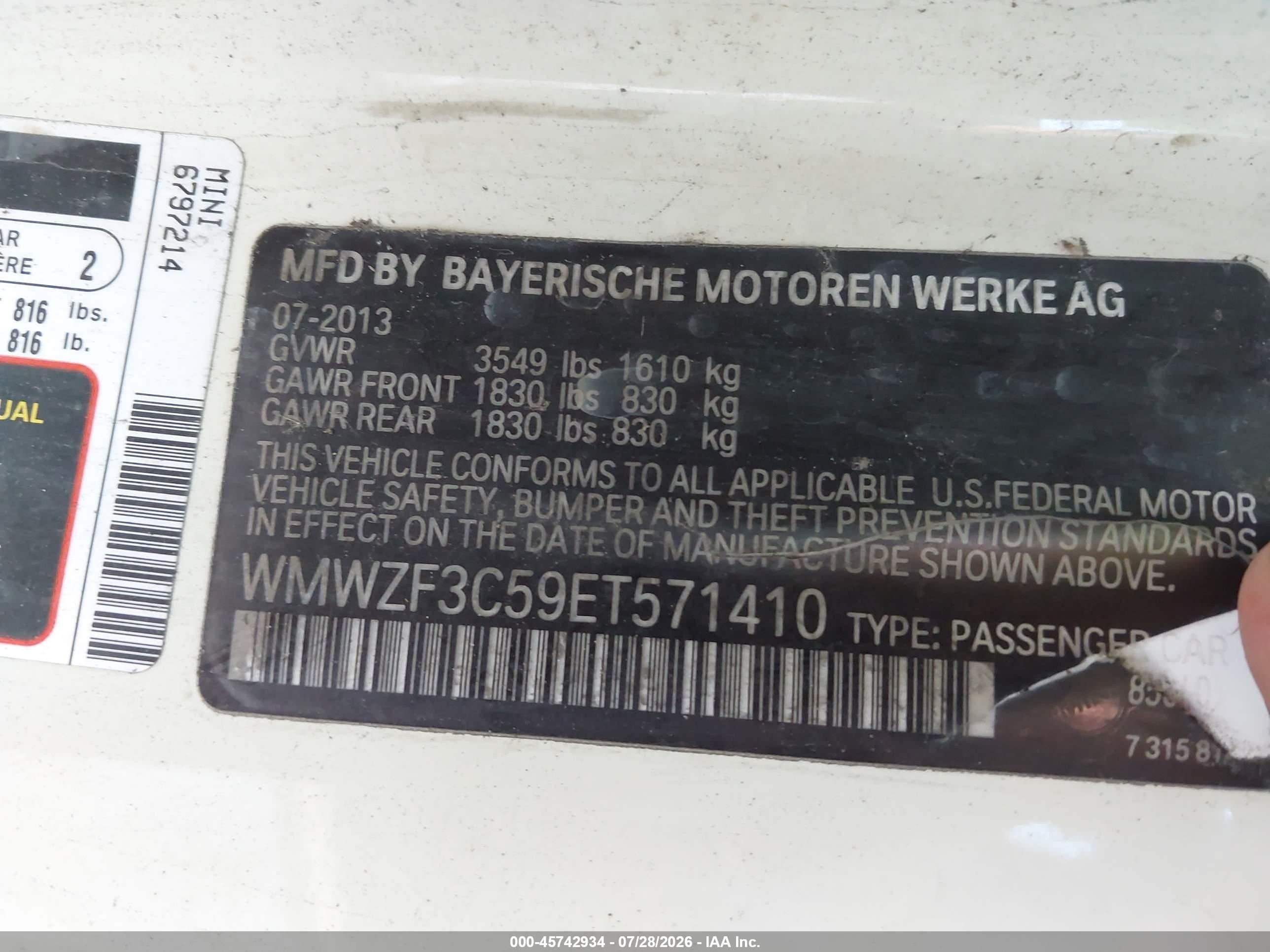 2014 Mini Clubman Cooper Cream vin: WMWZF3C59ET571410