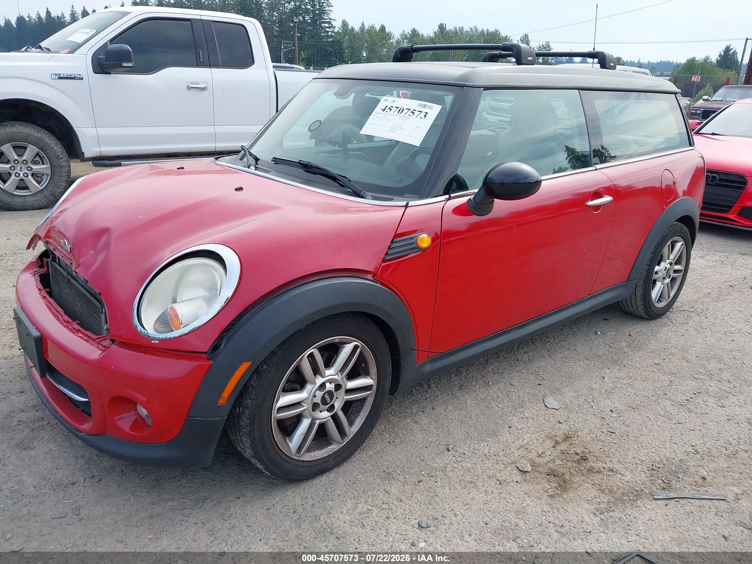 2013 Mini Clubman Cooper Red vin: WMWZF3C5XDT490494