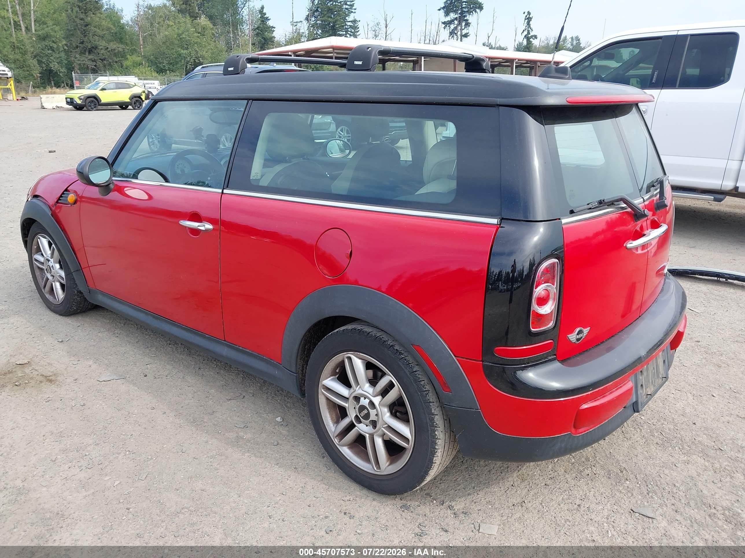 2013 Mini Clubman Cooper Red vin: WMWZF3C5XDT490494